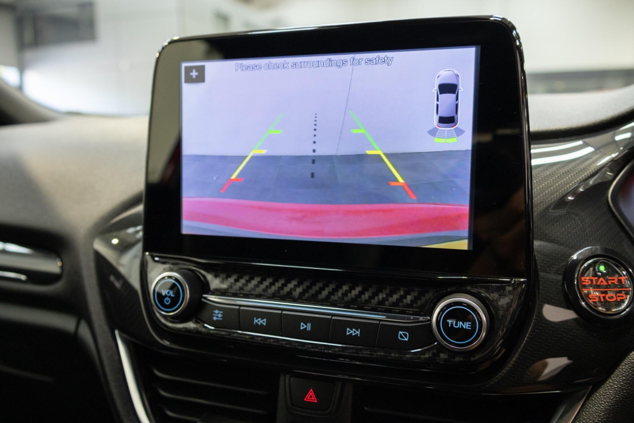 Ford Fiesta - Image 19