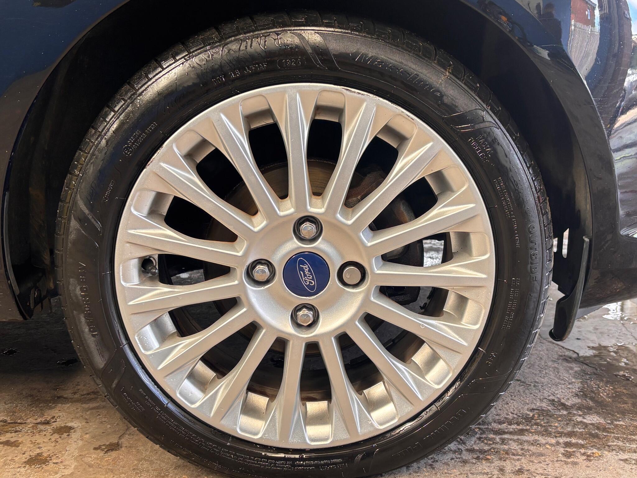 Ford Fiesta - Image 25