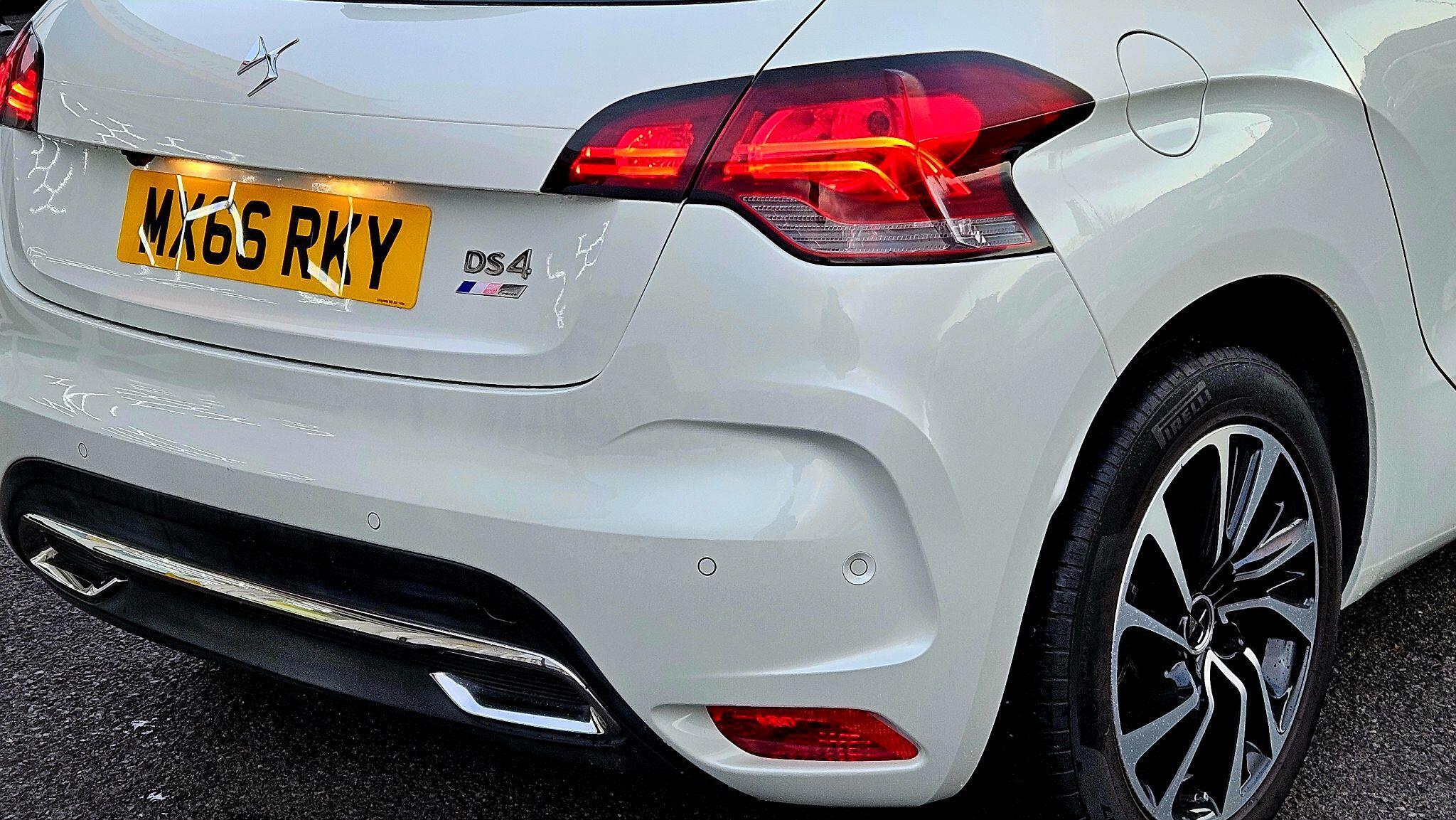 DS AUTOMOBILES DS 4 - Image 17