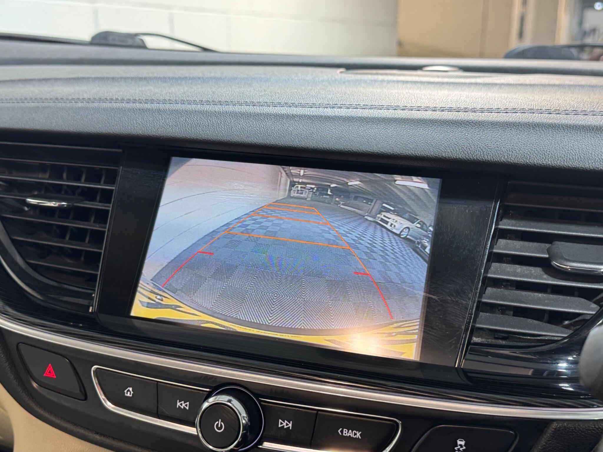 Vauxhall Insignia - Image 15