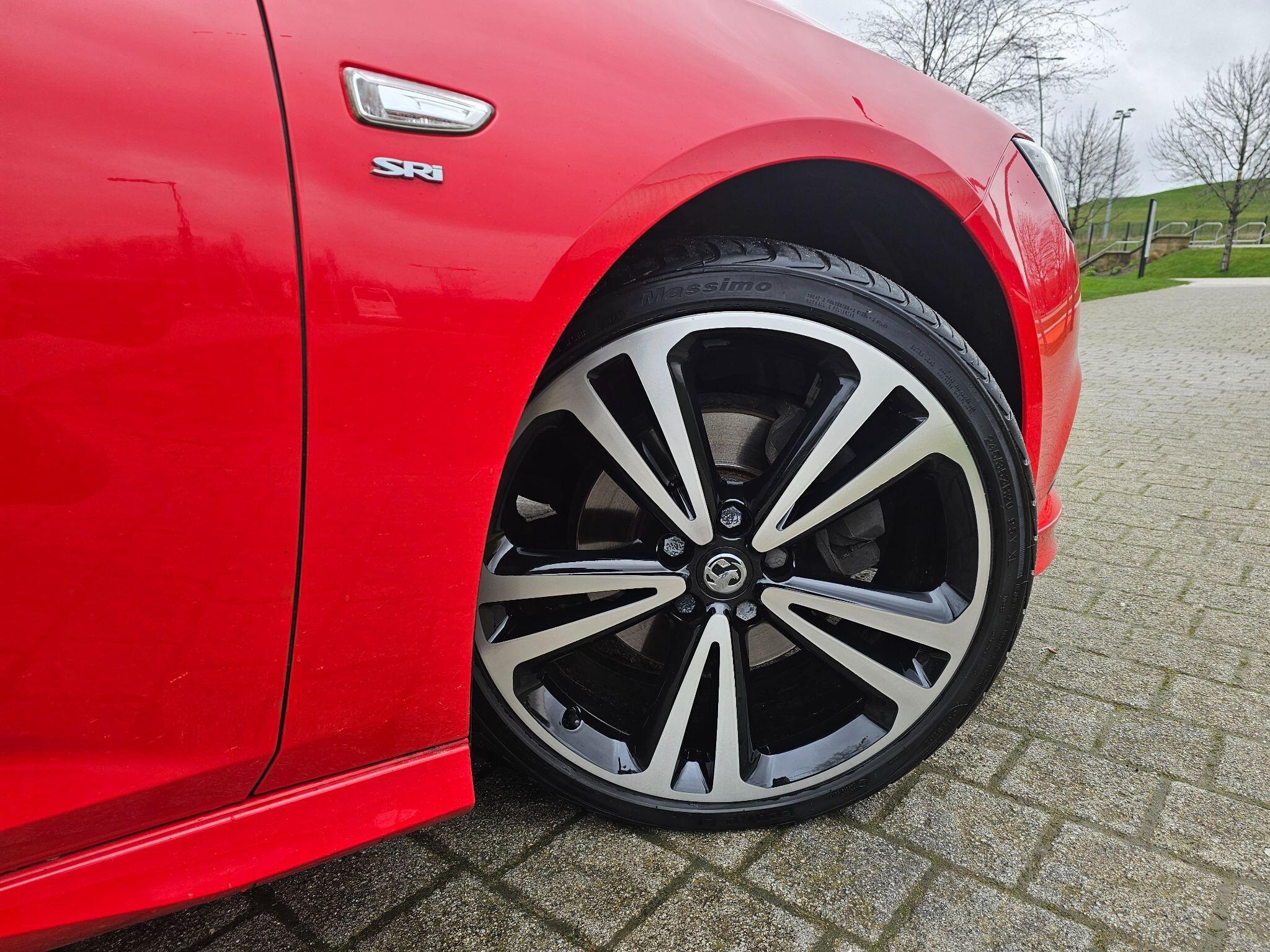 Vauxhall Insignia - Image 3