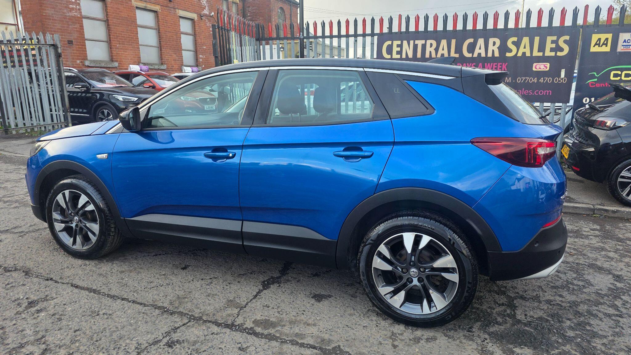Vauxhall Grandland X - Image 13