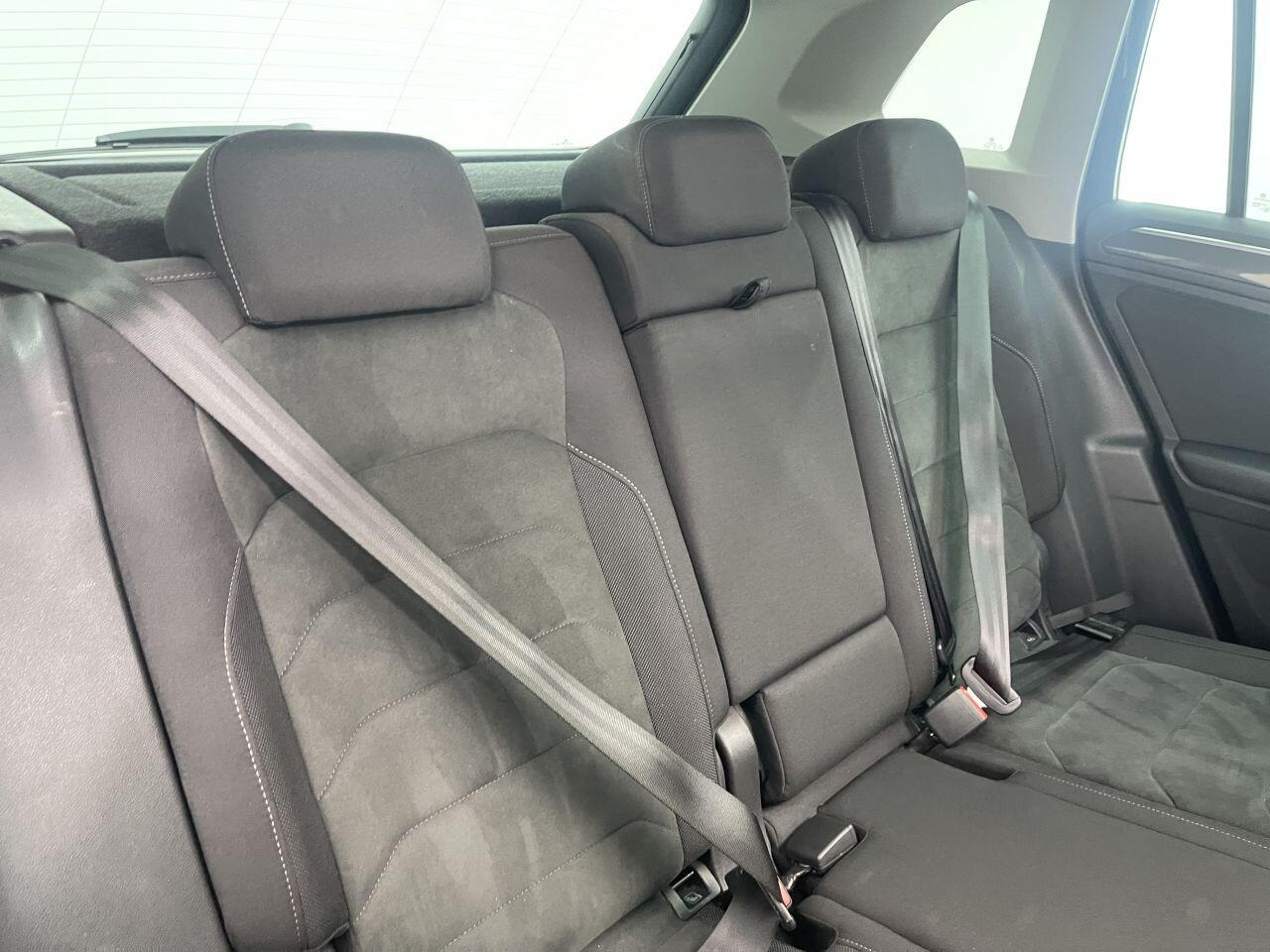 Volkswagen Tiguan - Image 17