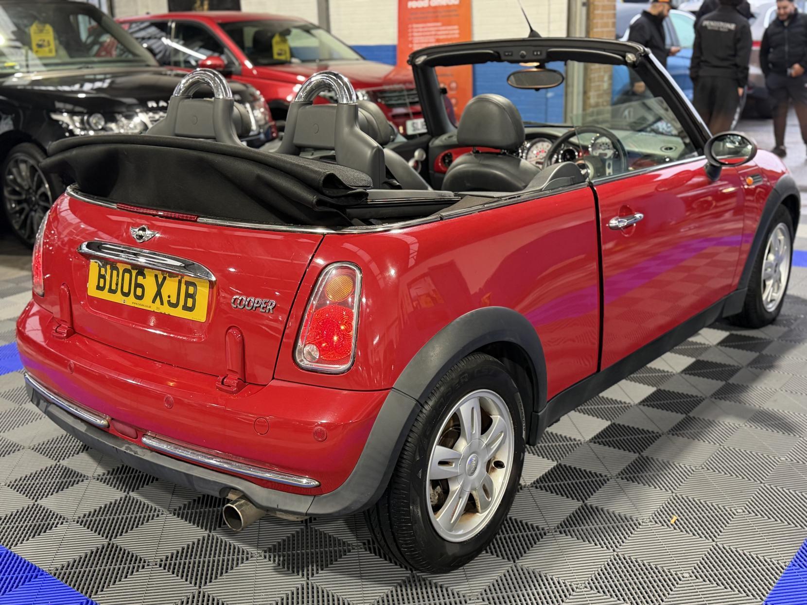 MINI Convertible - Image 7