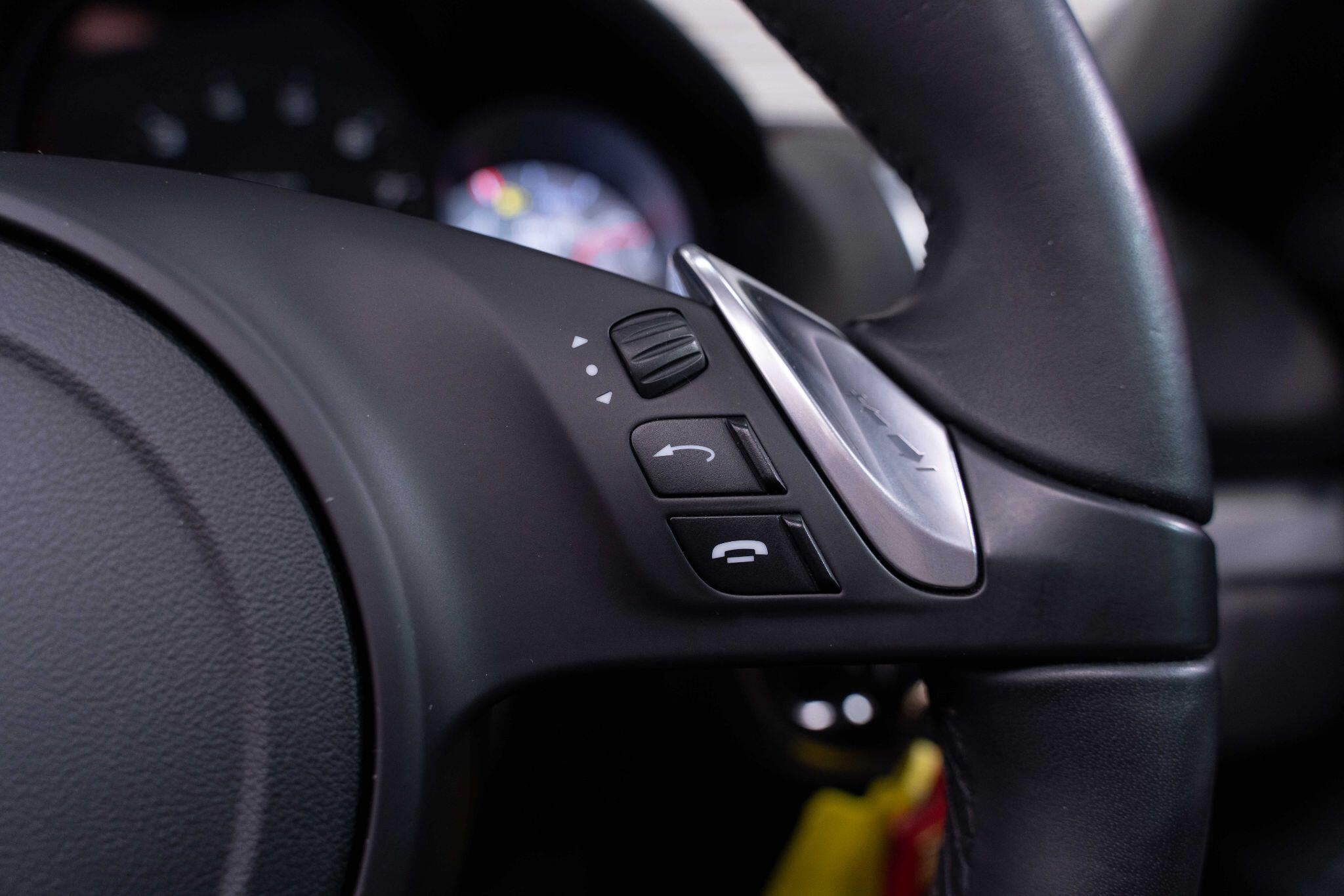 Porsche Boxster - Image 18