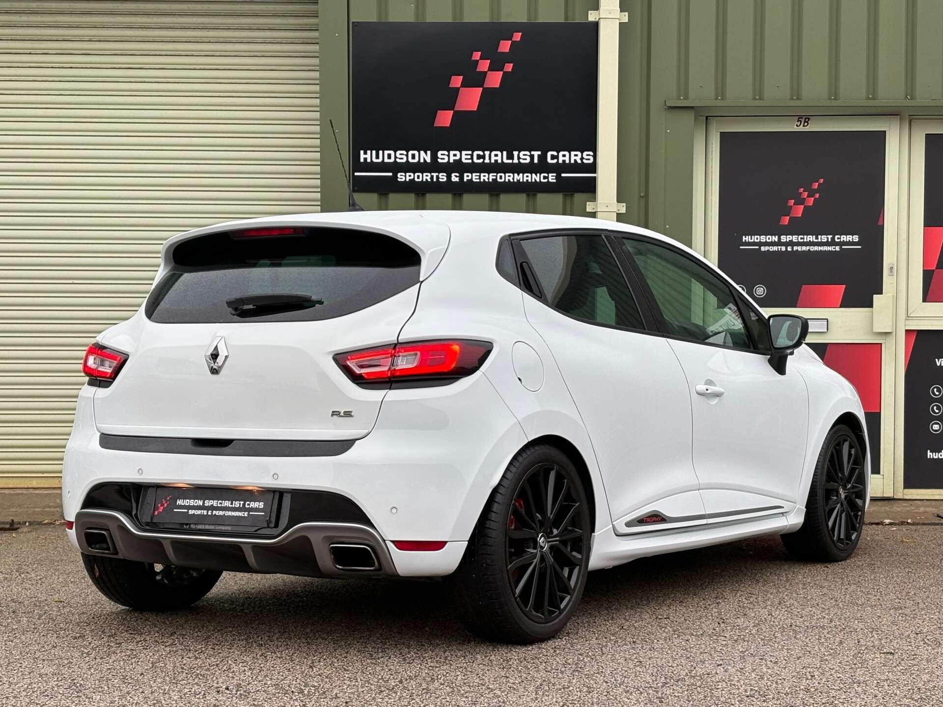 Renault Clio - Image 10