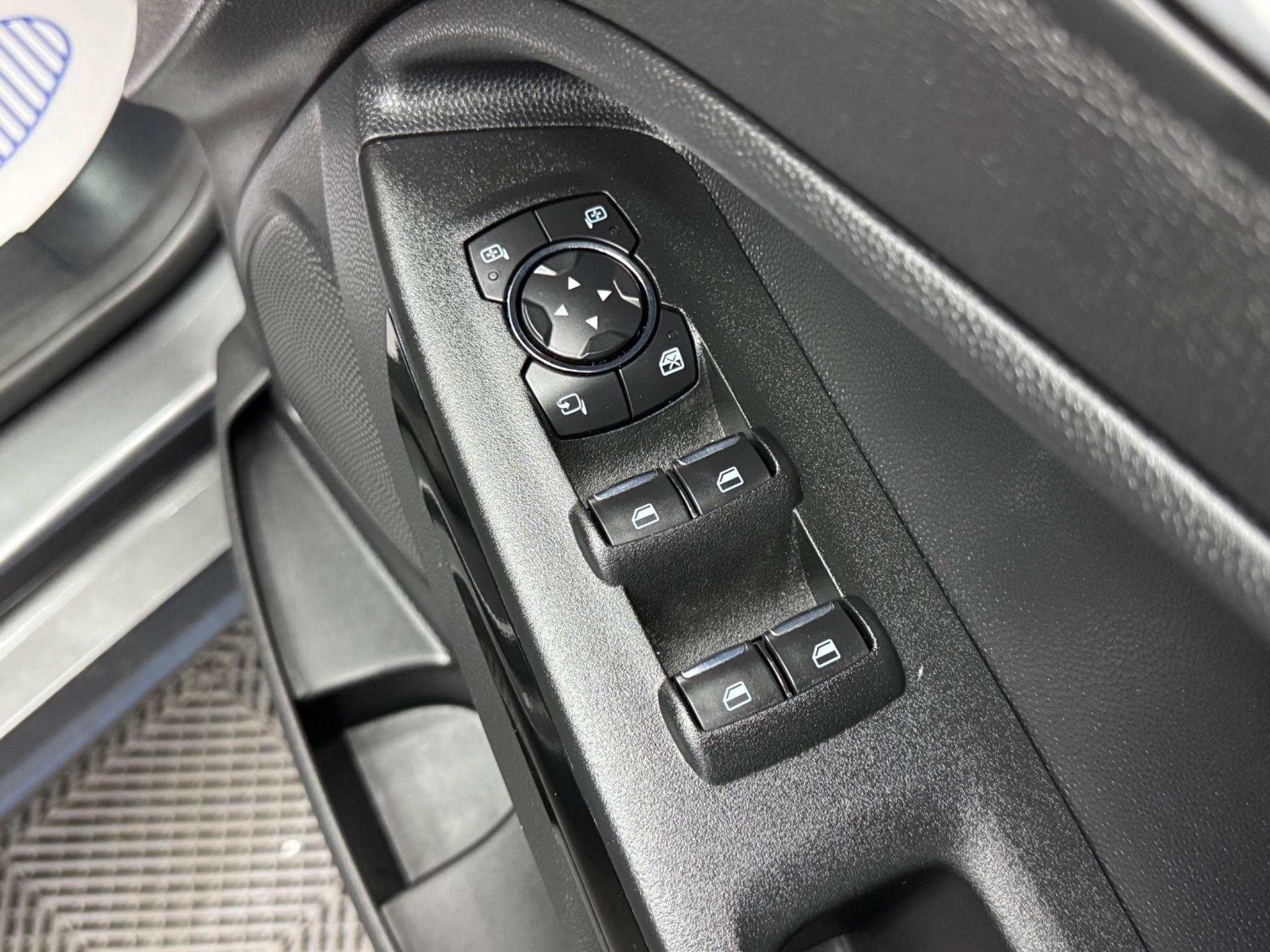 Ford Ecosport - Image 38