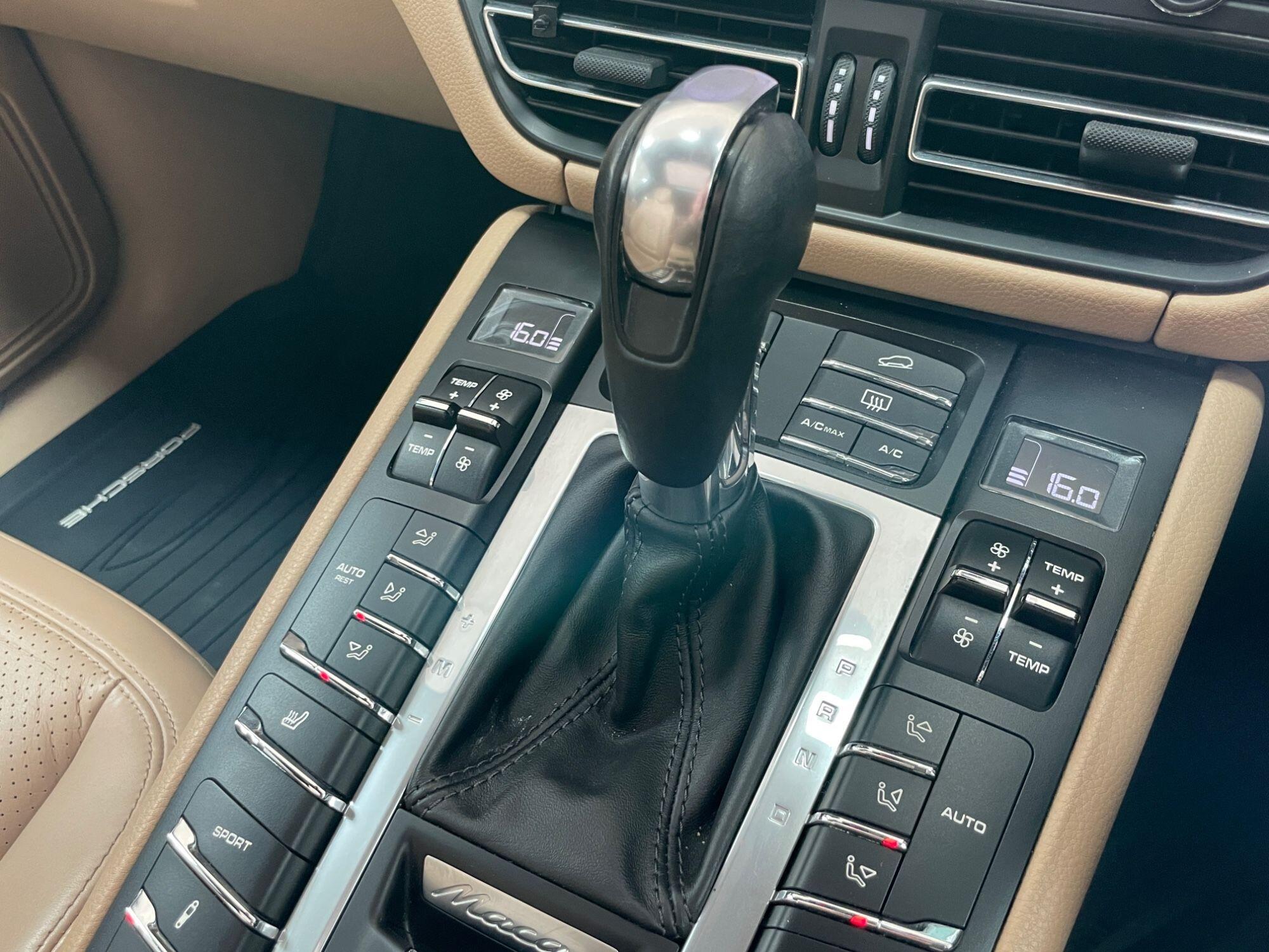 Porsche Macan - Image 52