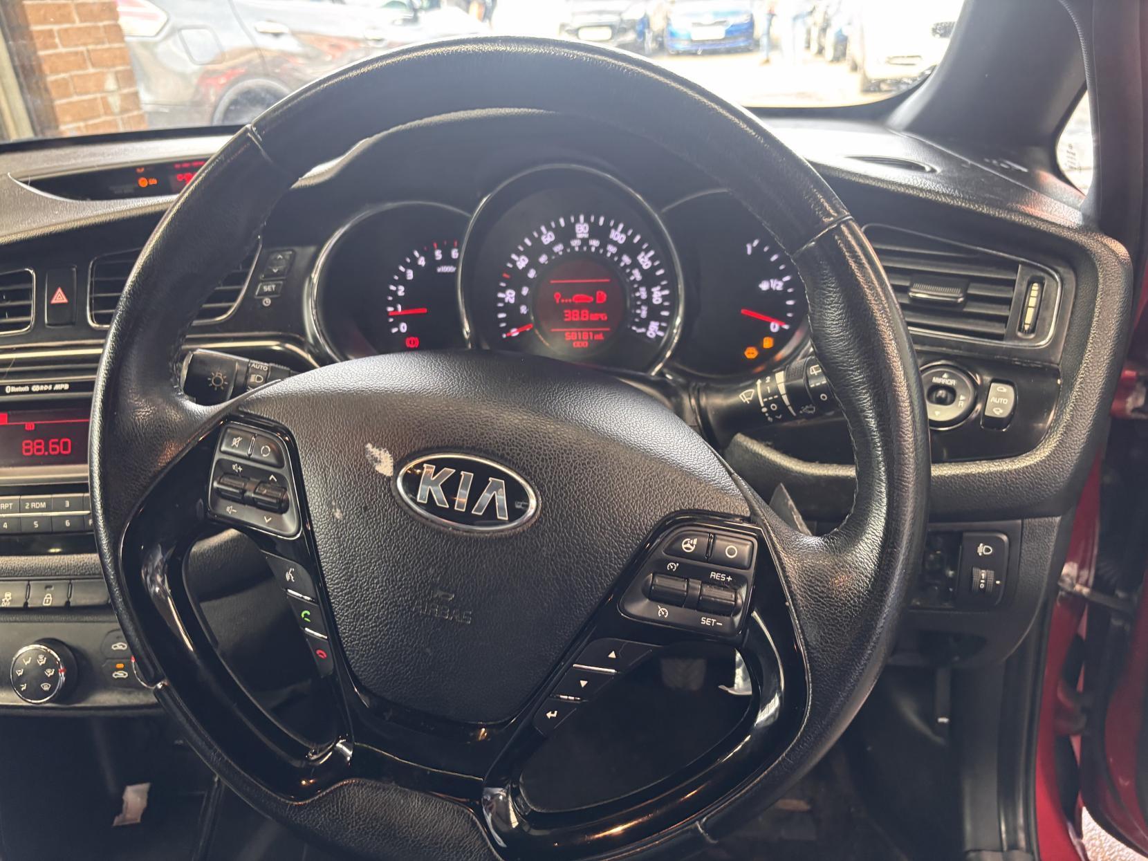 Kia ProCeed - Image 15