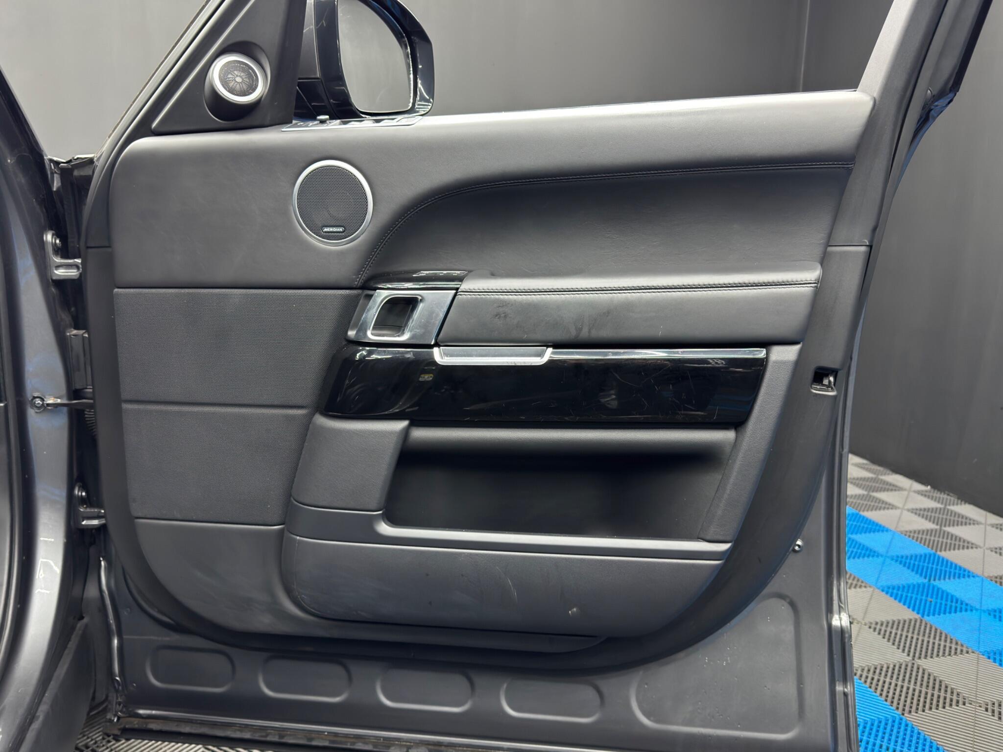 Land Rover Range Rover - Image 47