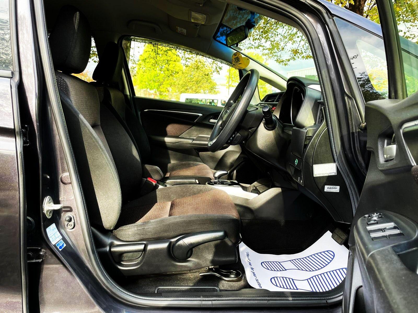 Honda FIT - Image 18