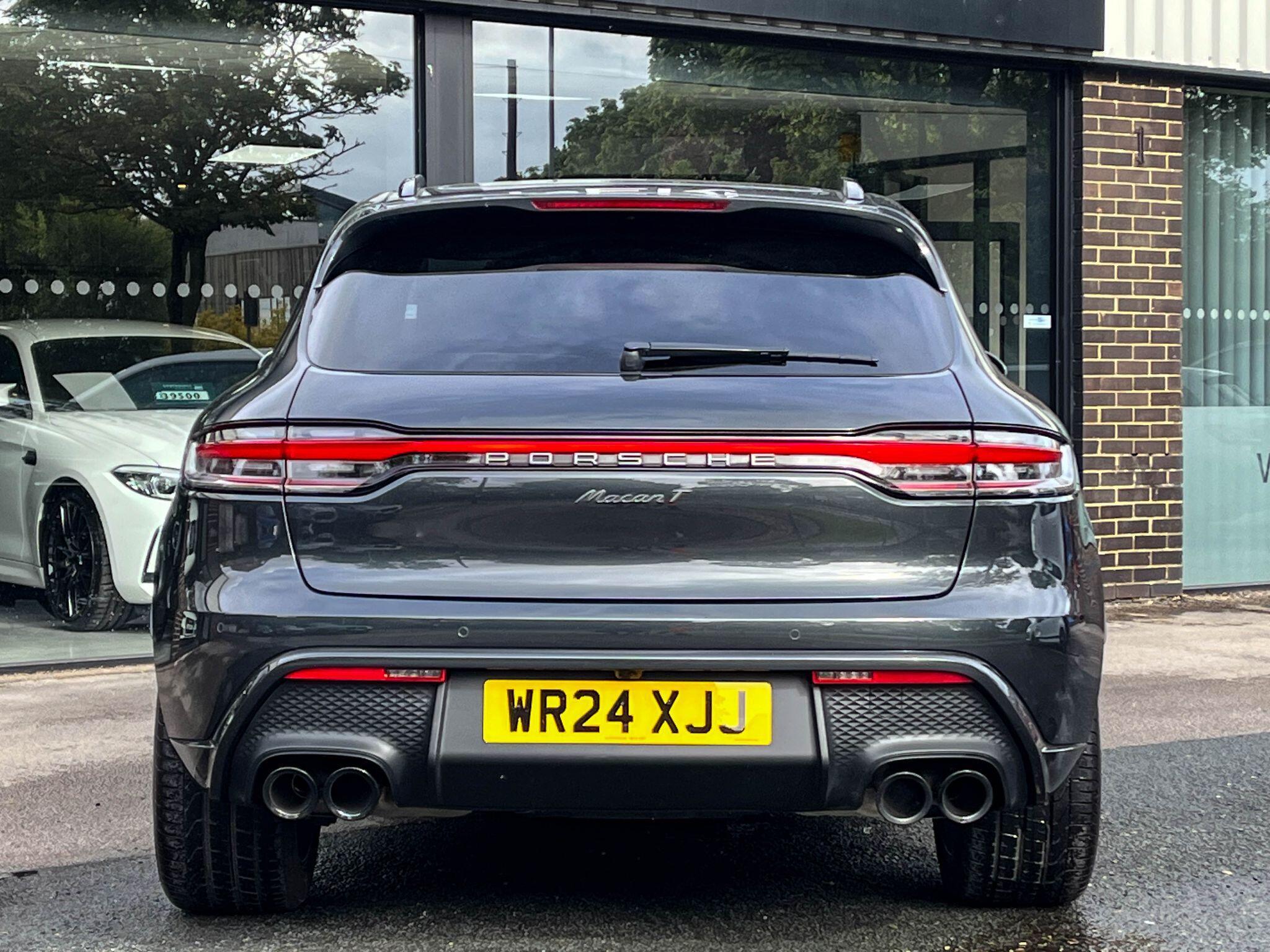 Porsche Macan - Image 26