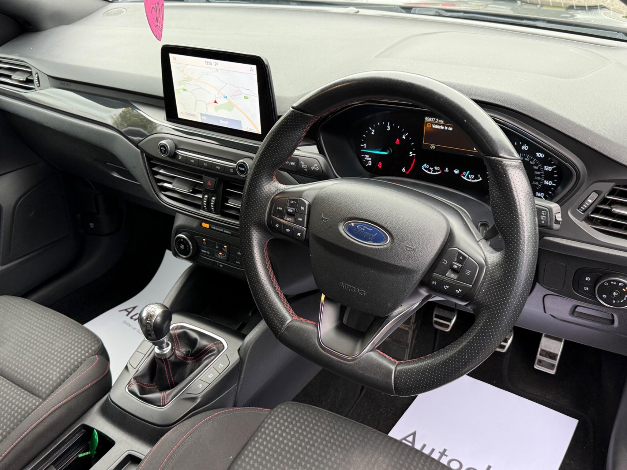 Ford Focus - Image 20