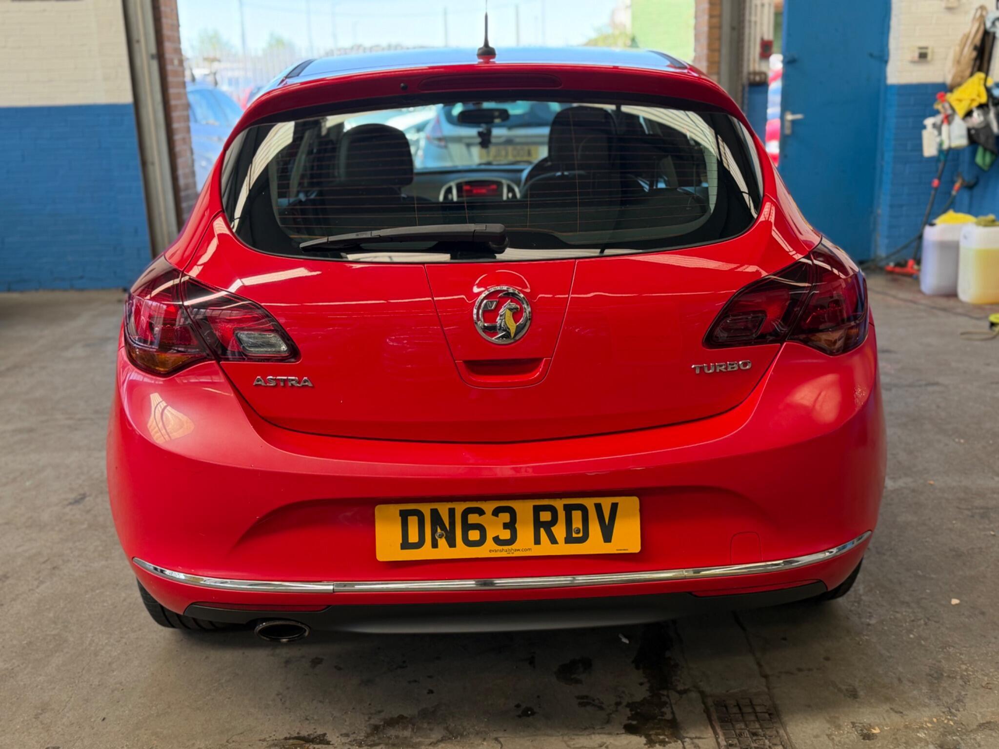 Vauxhall Astra - Image 8