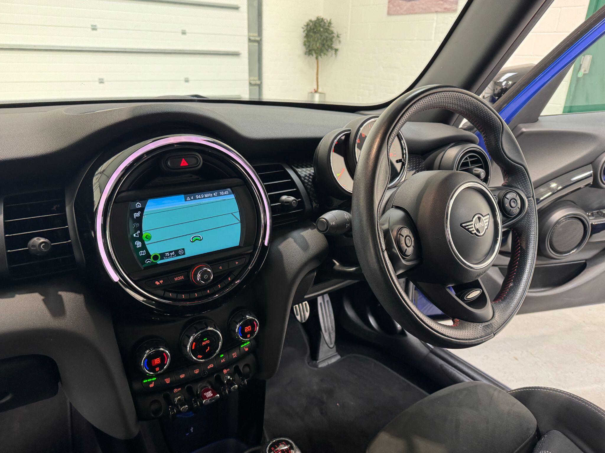 MINI Hatch - Image 72