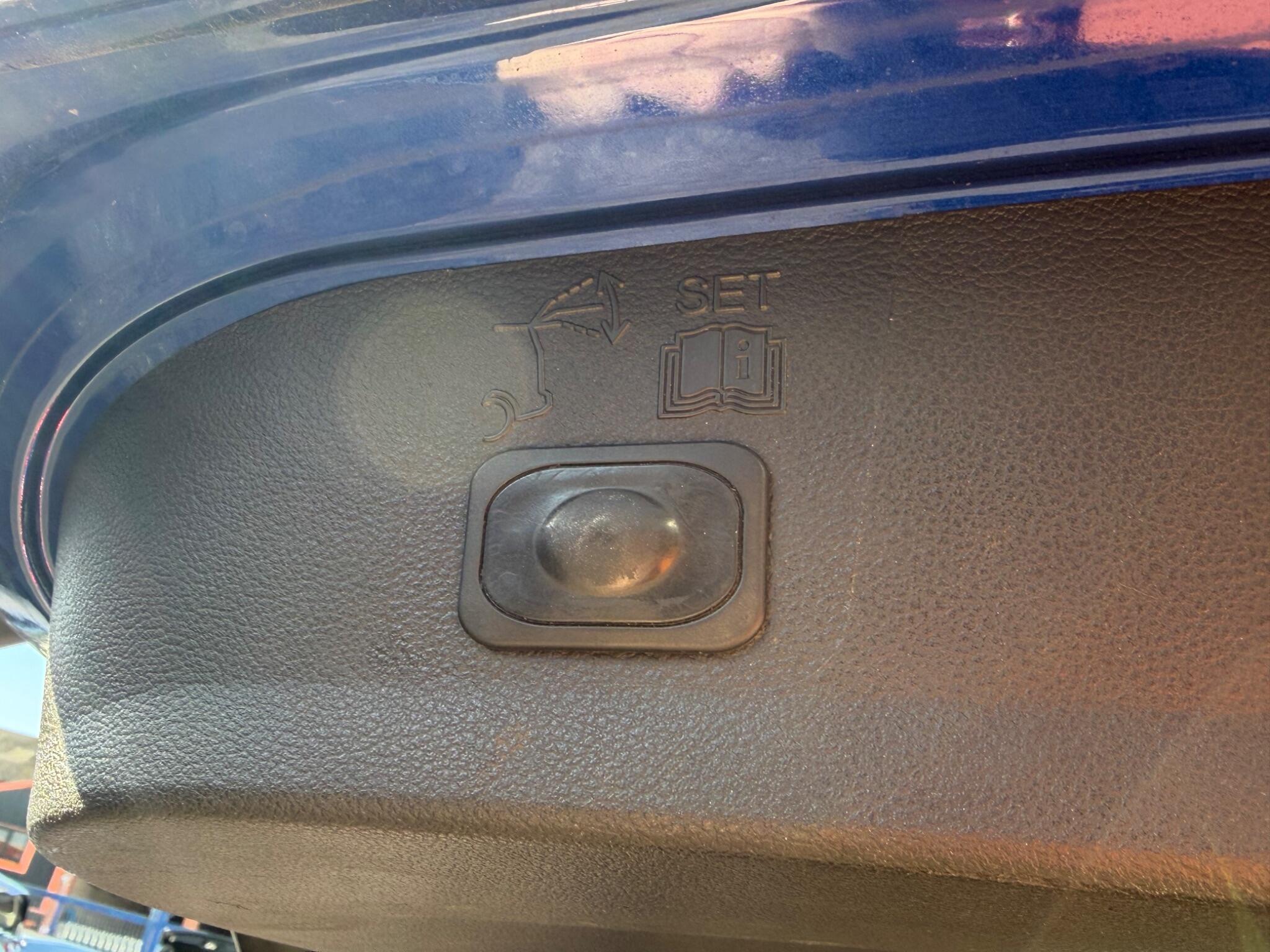 Ford Kuga - Image 33