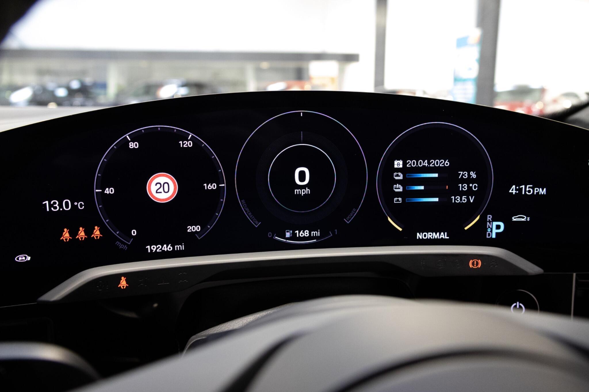 Porsche Taycan - Image 27