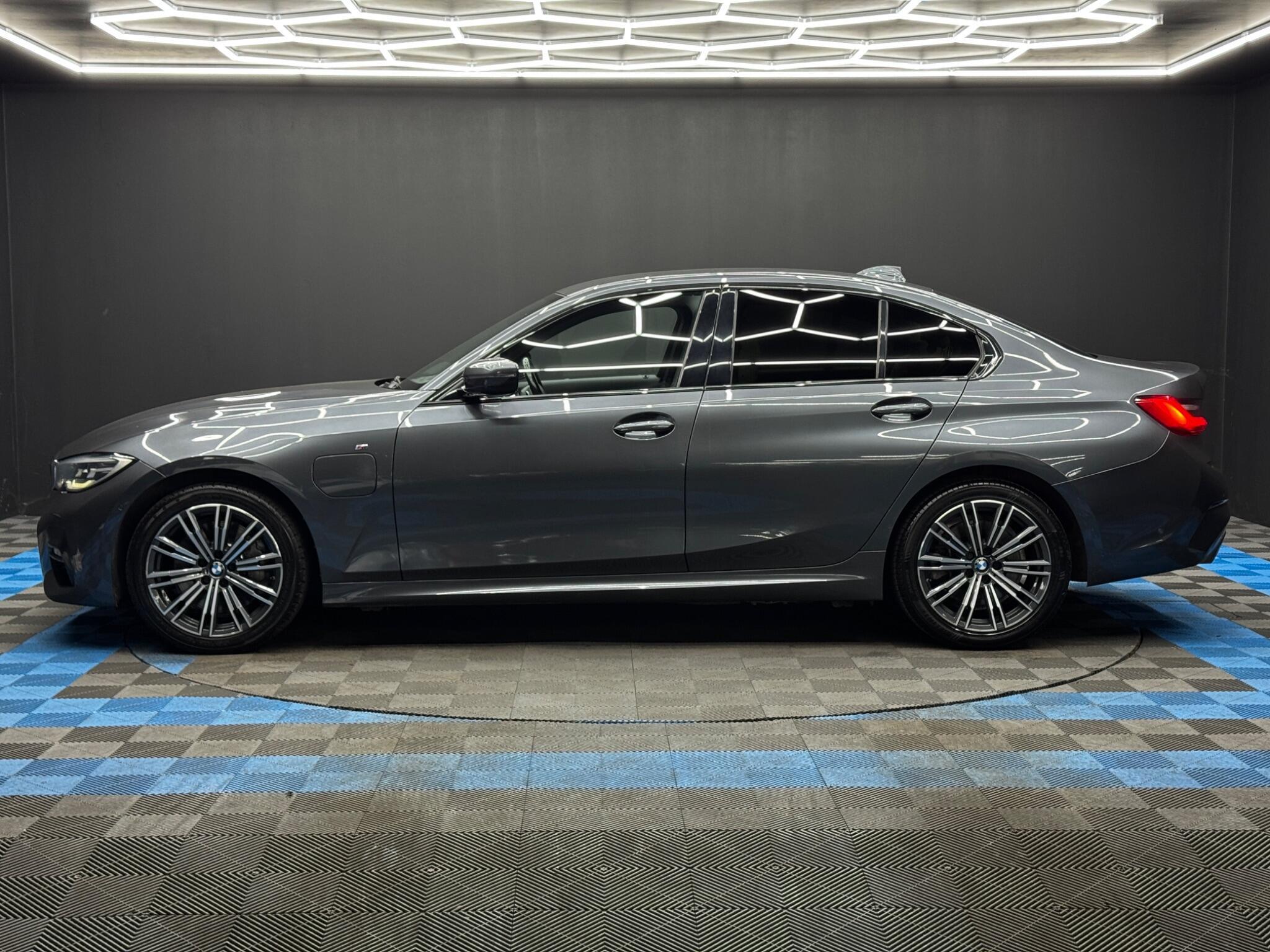 BMW 3 Series - Image 8