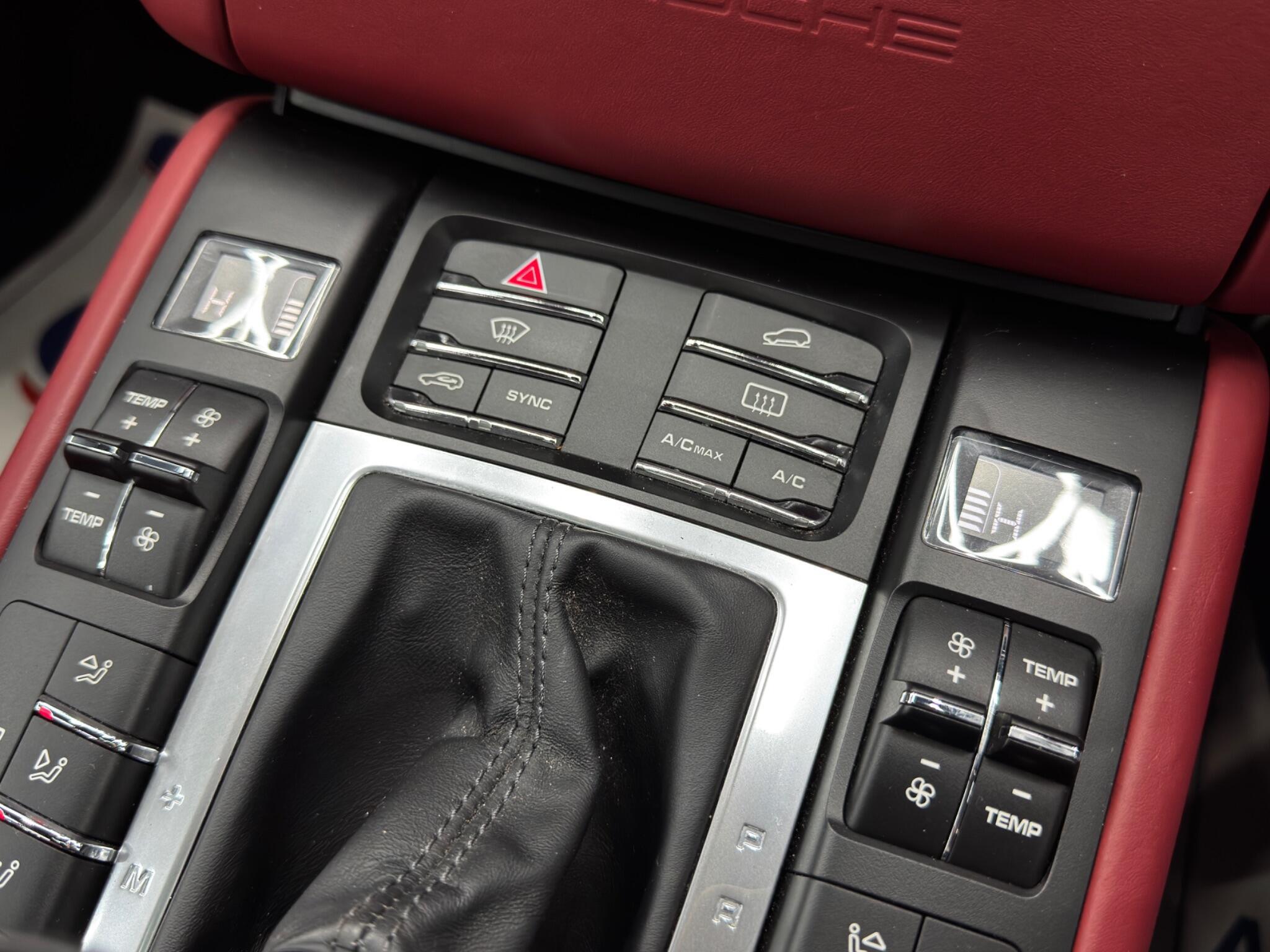 Porsche Macan - Image 29