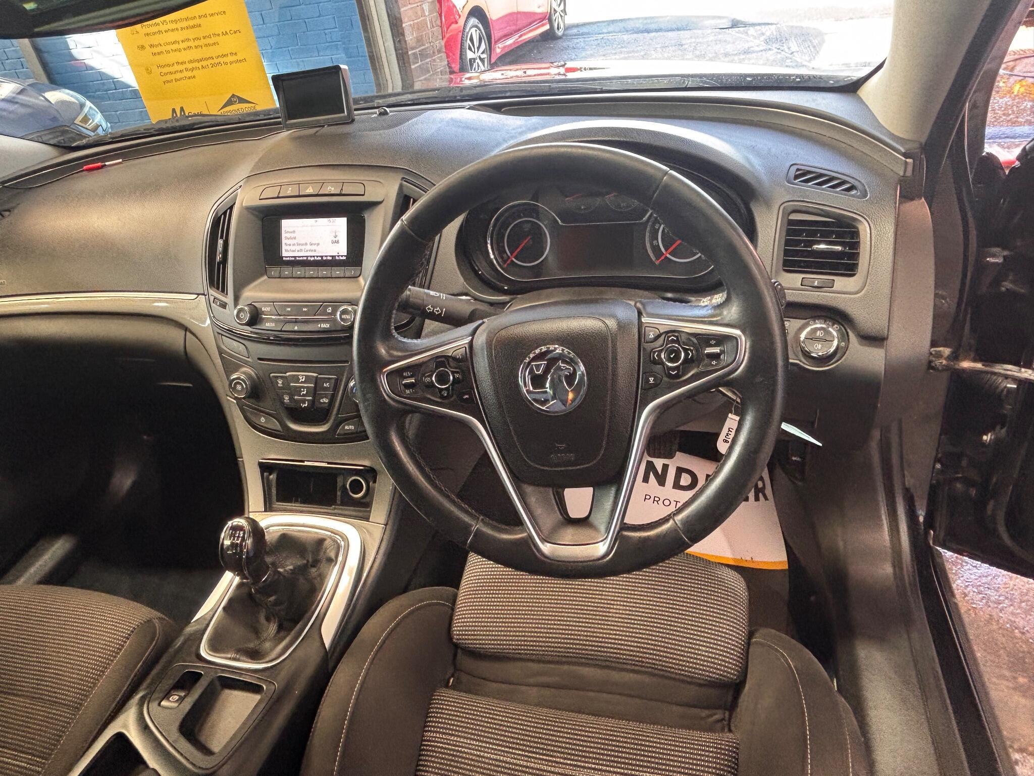 Vauxhall Insignia - Image 14