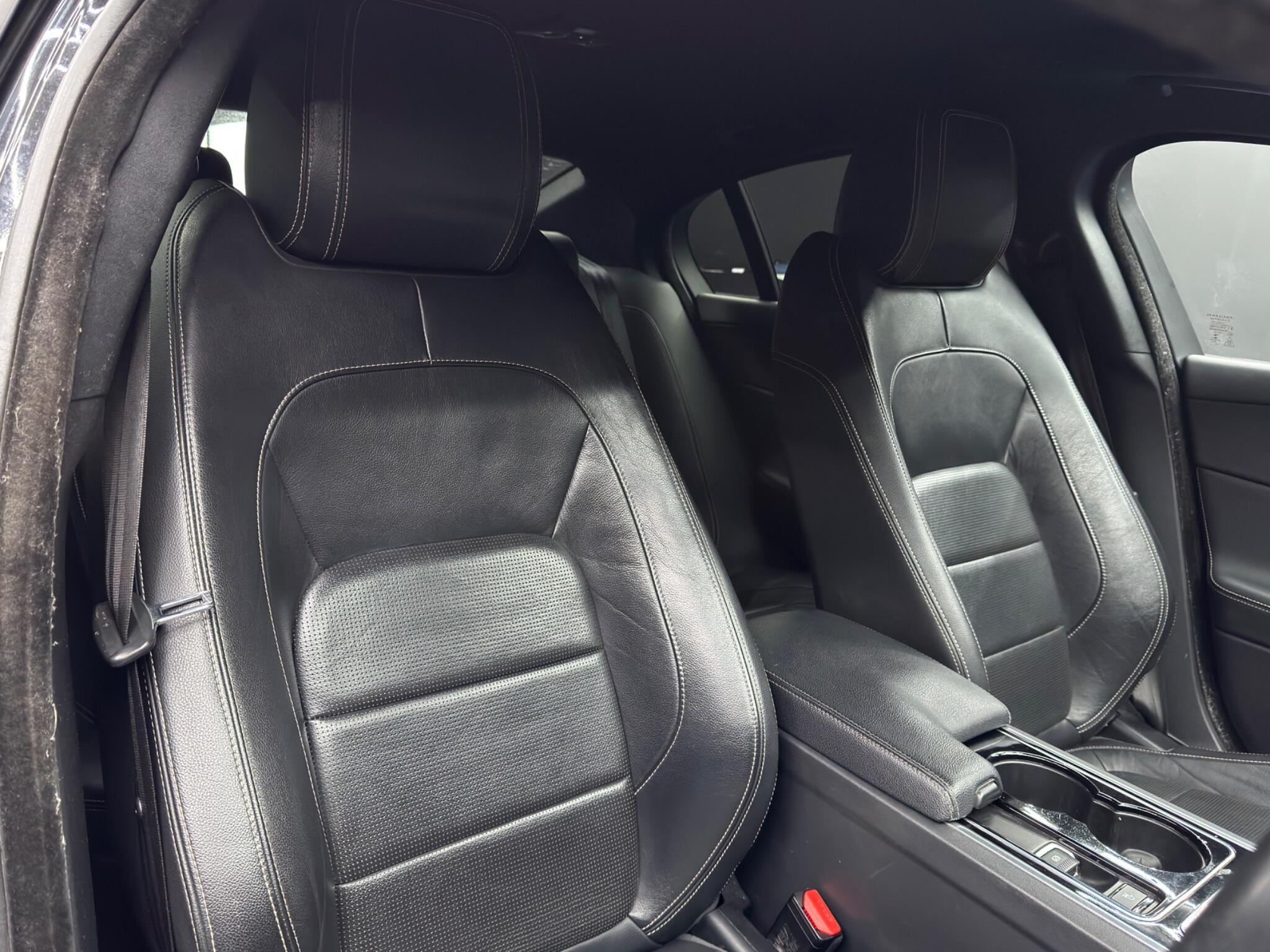 Jaguar XE - Image 12