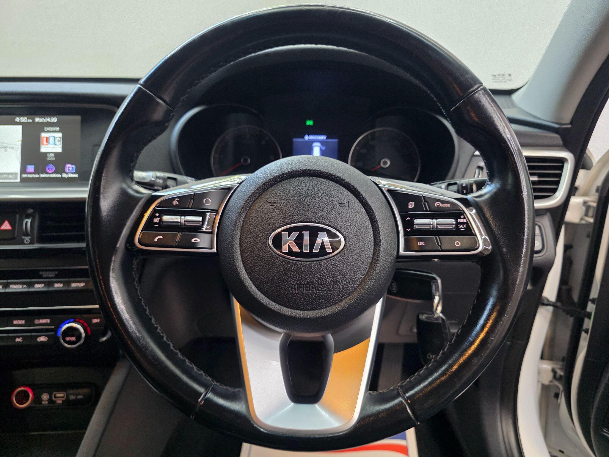 Kia Optima - Image 19