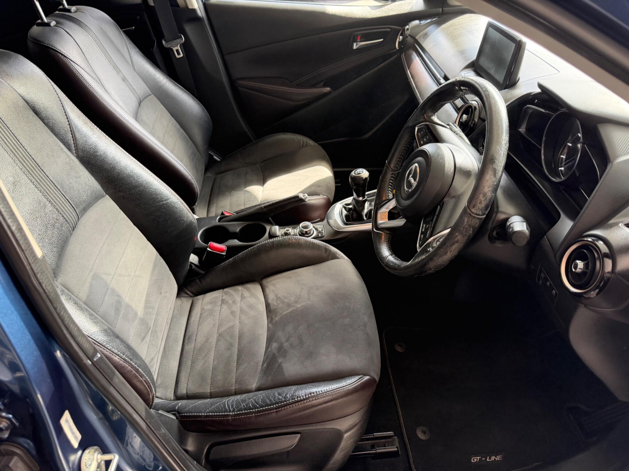 Mazda MAZDA2 - Image 19