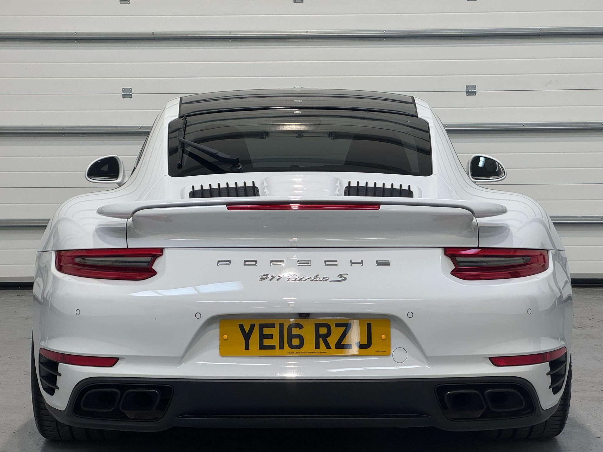 Porsche 911 - Image 13