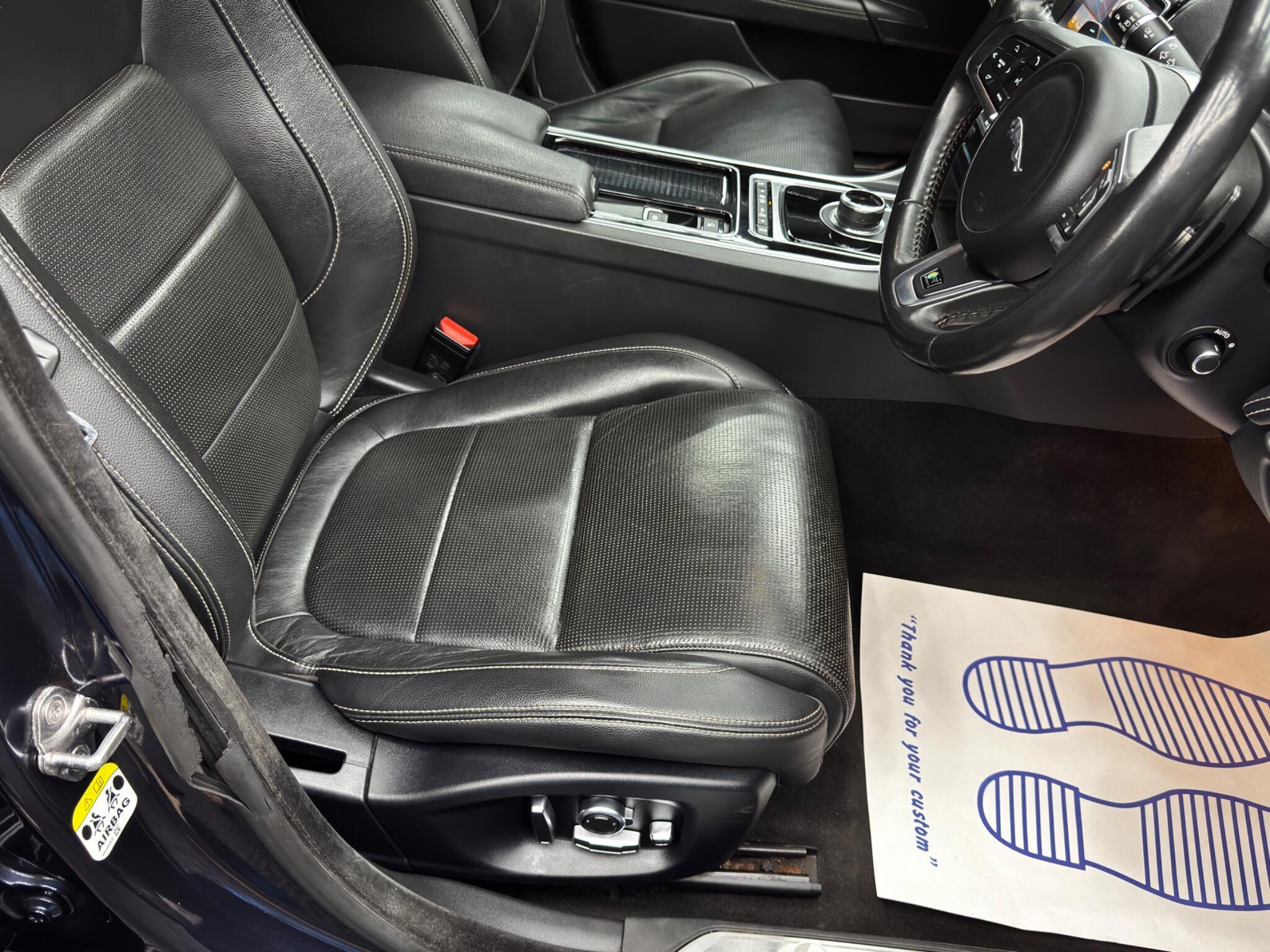 Jaguar XE - Image 13