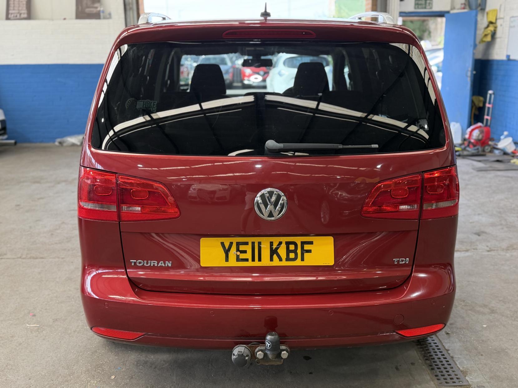 Volkswagen Touran - Image 4