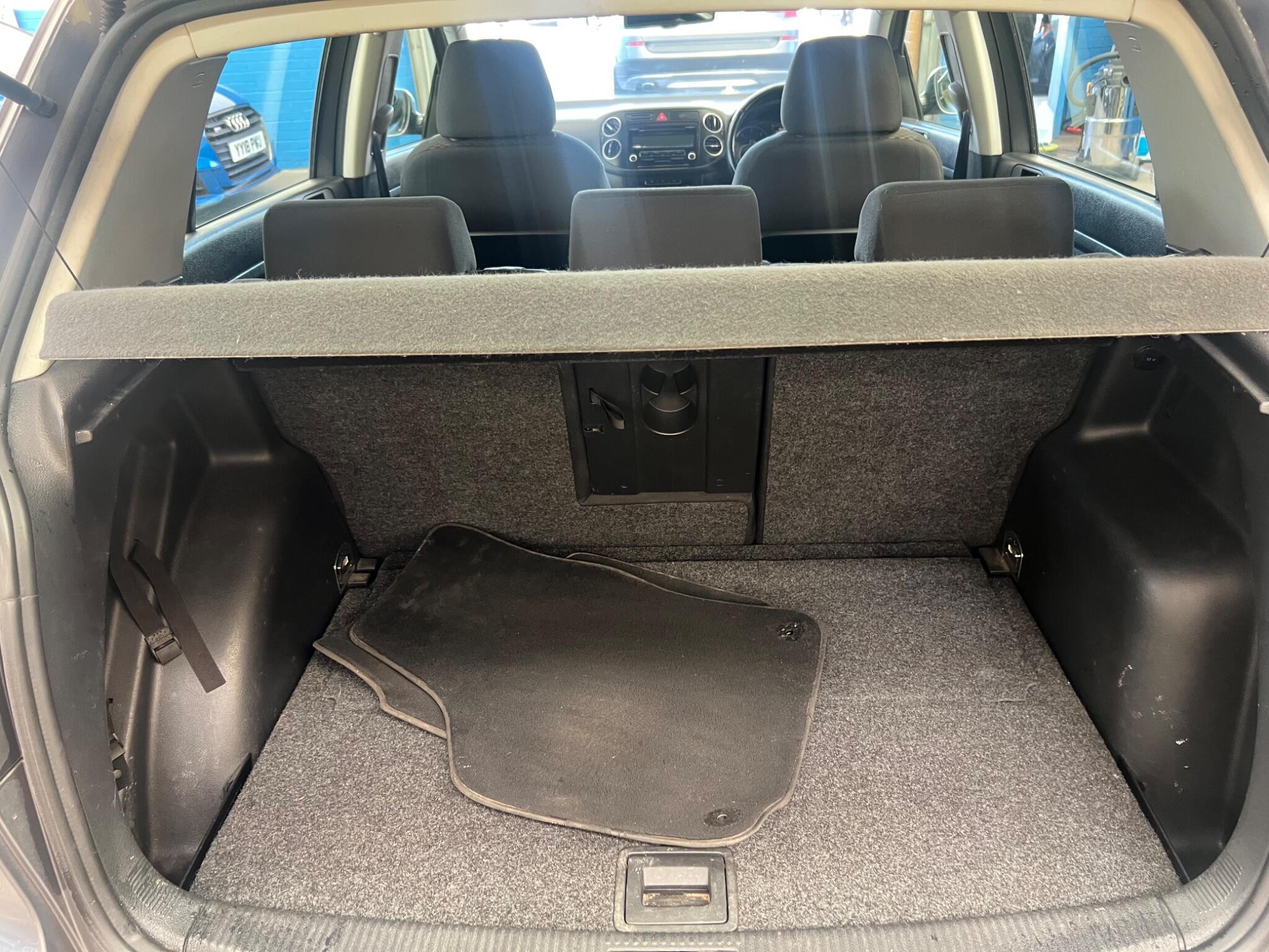 Volkswagen Golf Plus - Image 8