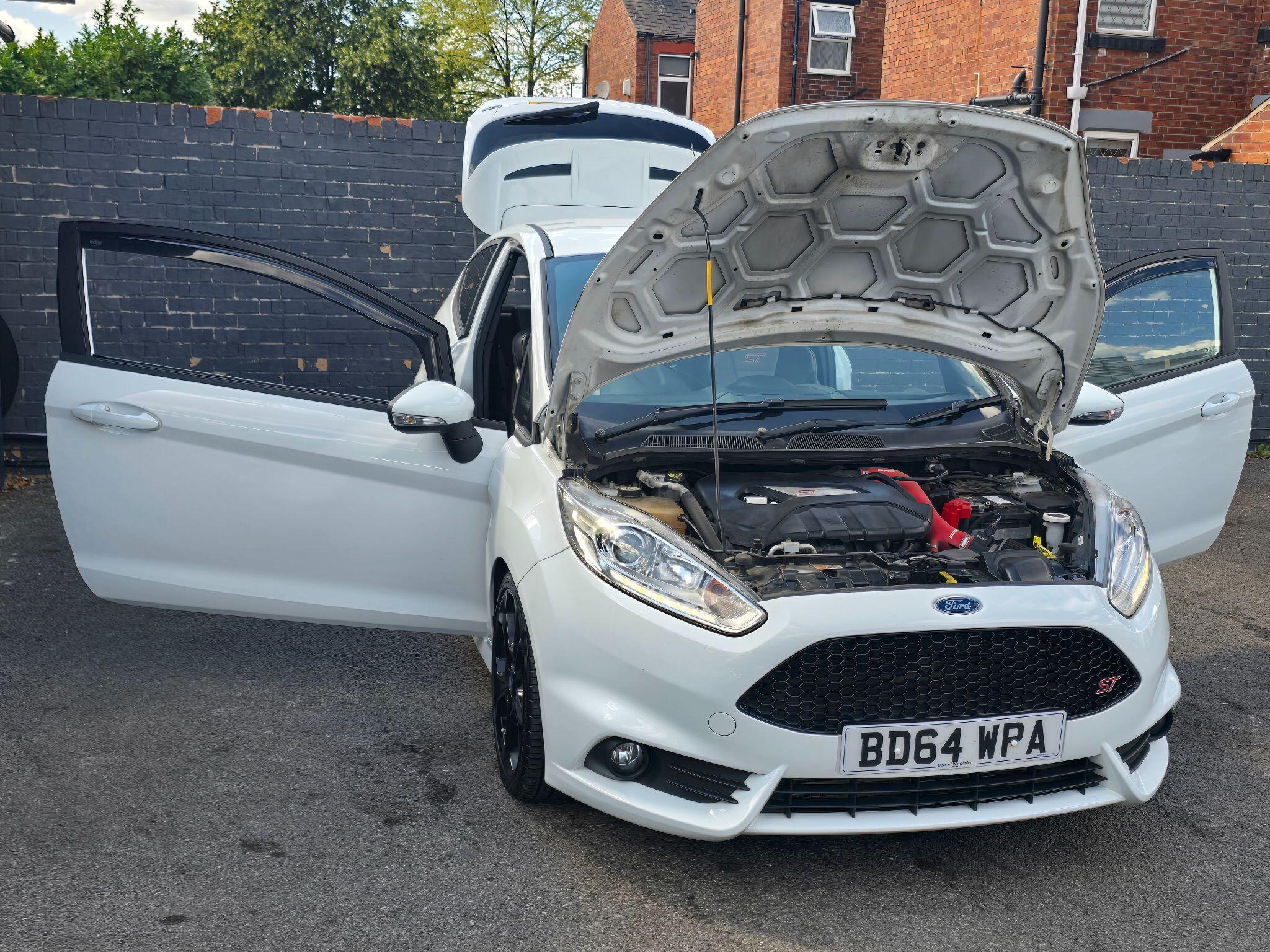 Ford Fiesta - Image 12