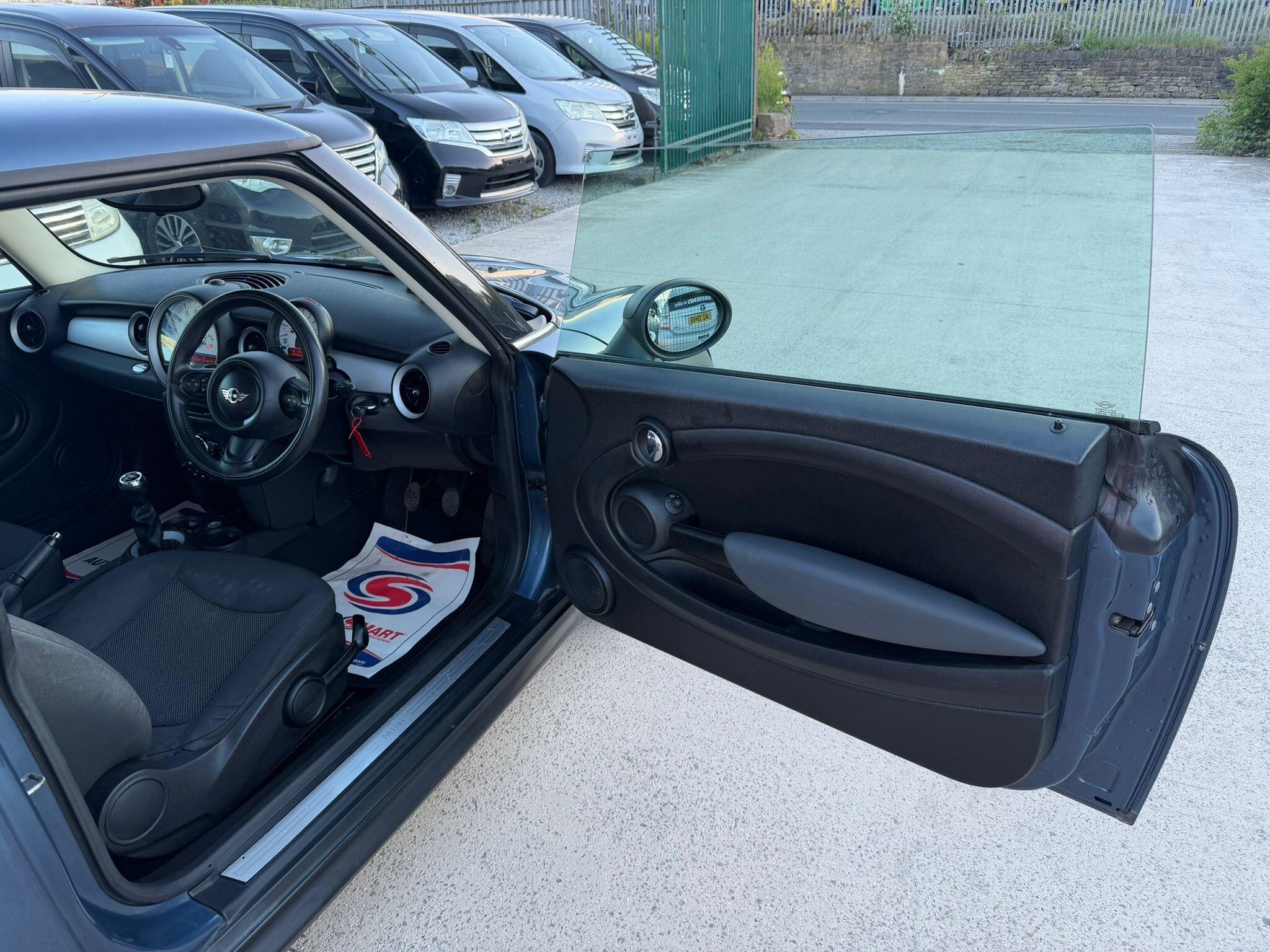 MINI Hatch - Image 8