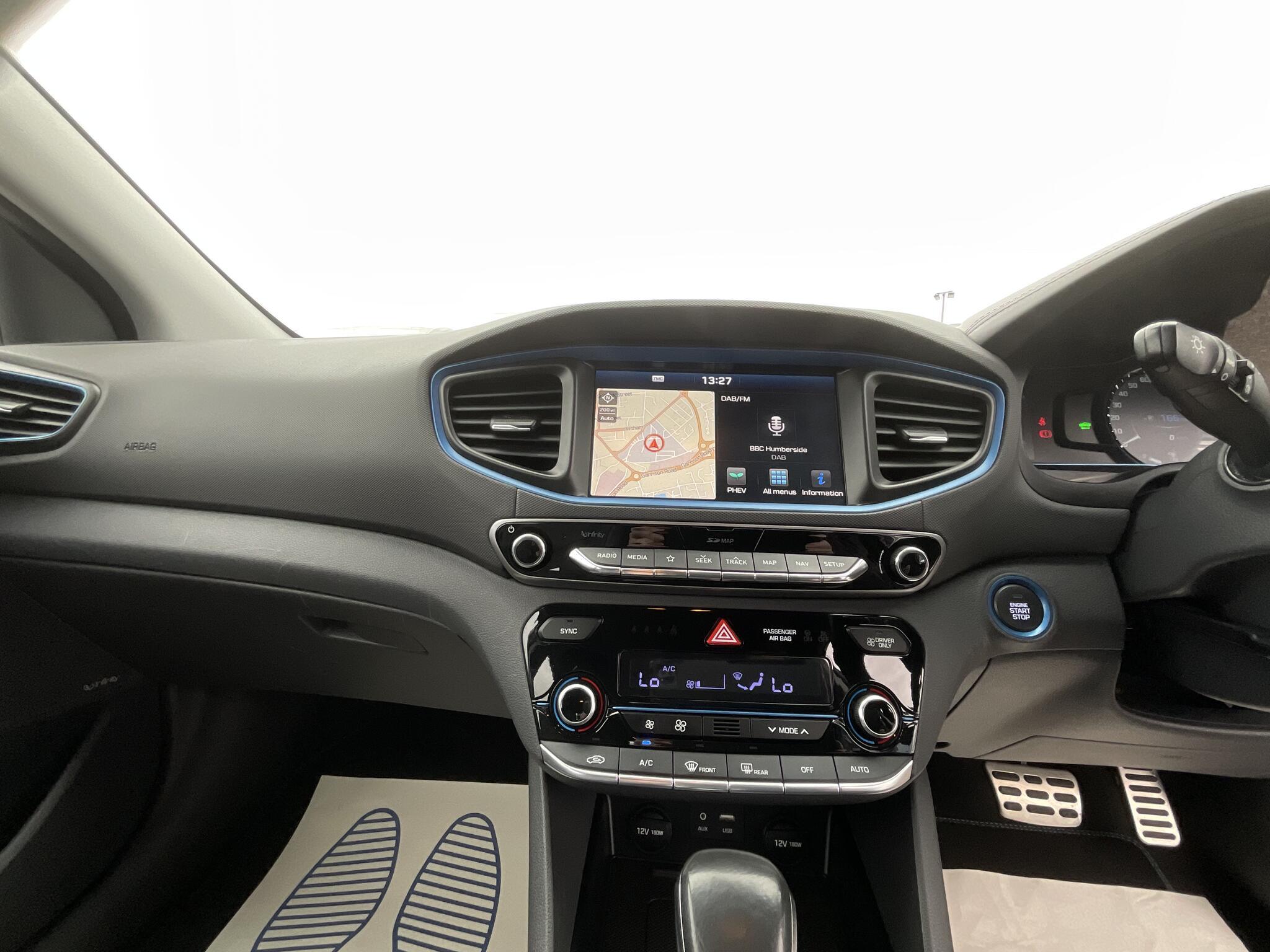 Hyundai Ioniq - Image 20