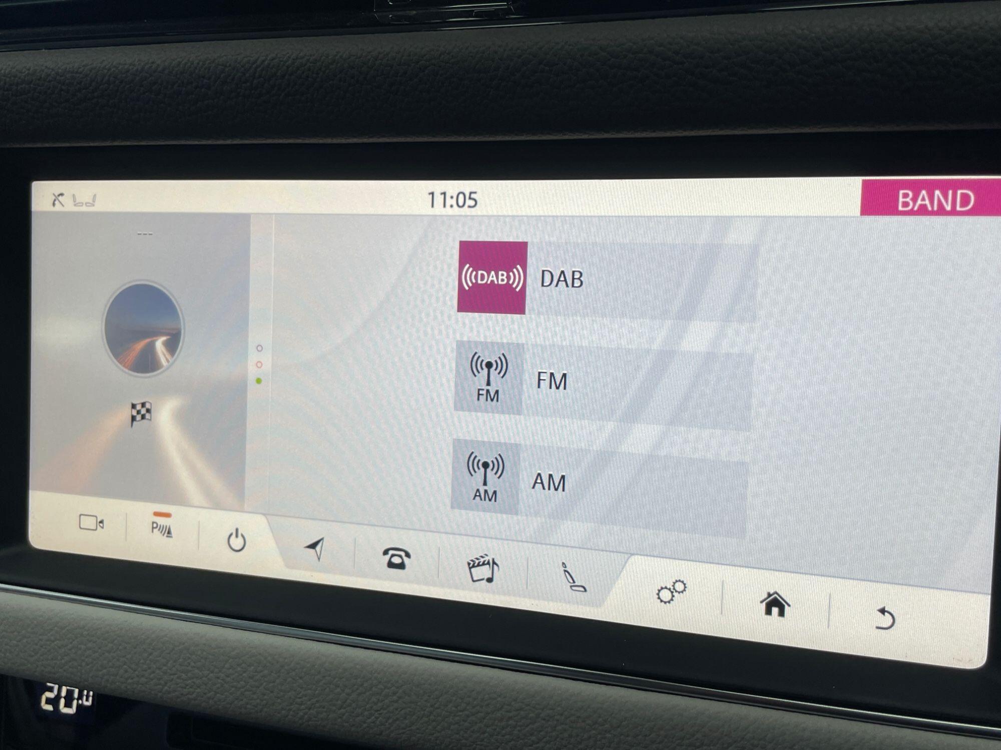 Jaguar XF - Image 44