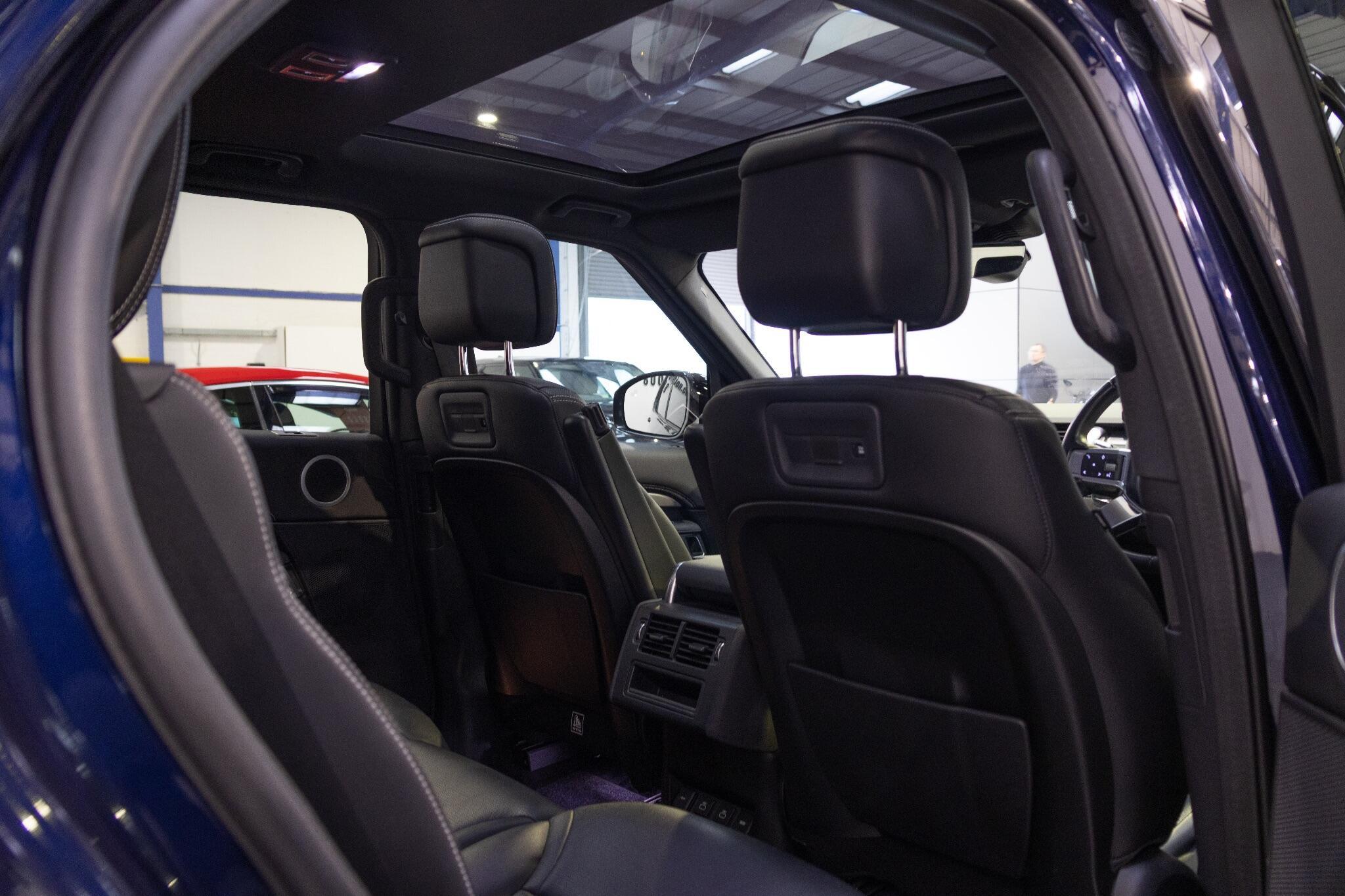 Land Rover Discovery - Image 45