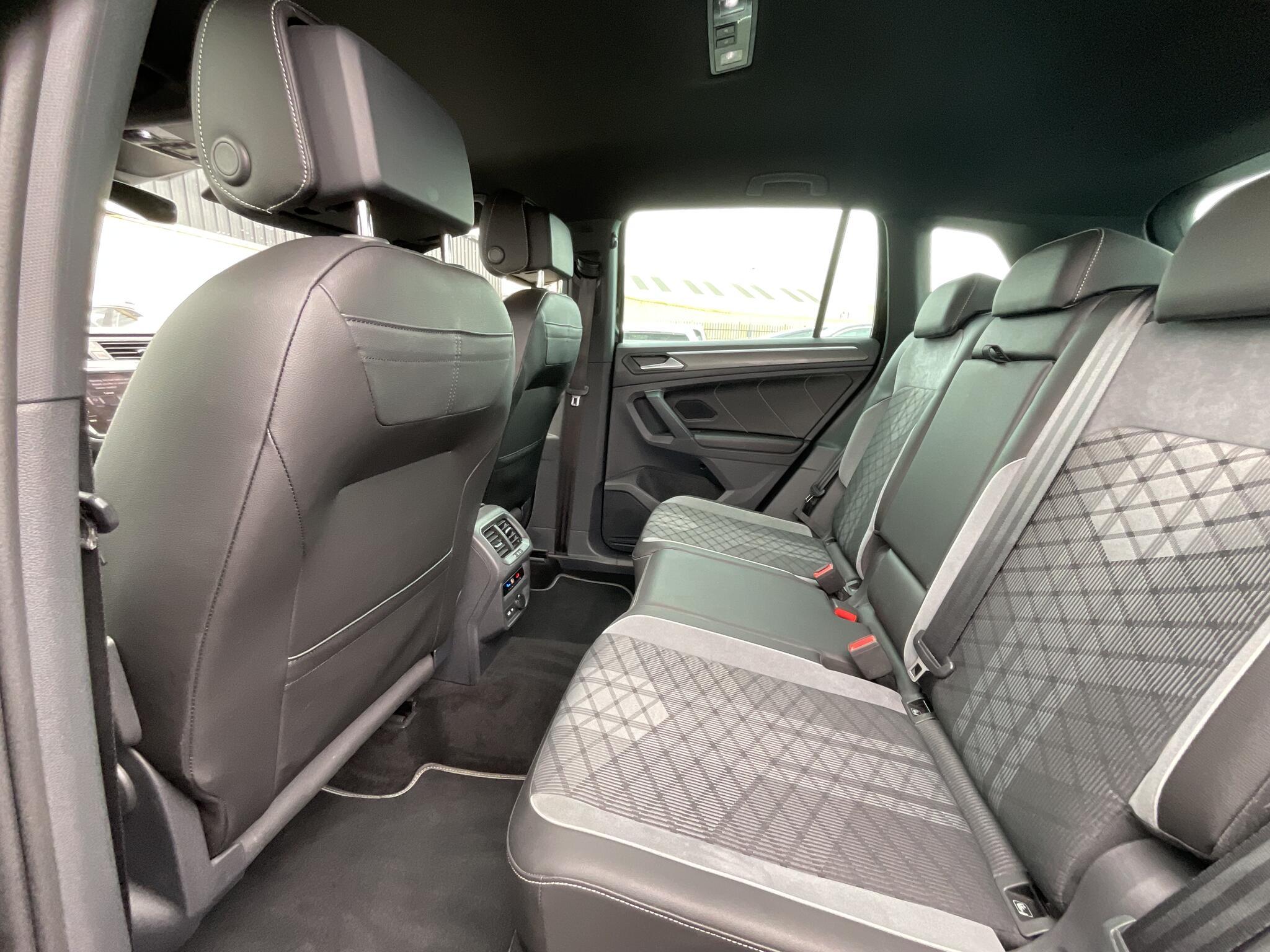 Volkswagen Tiguan - Image 15