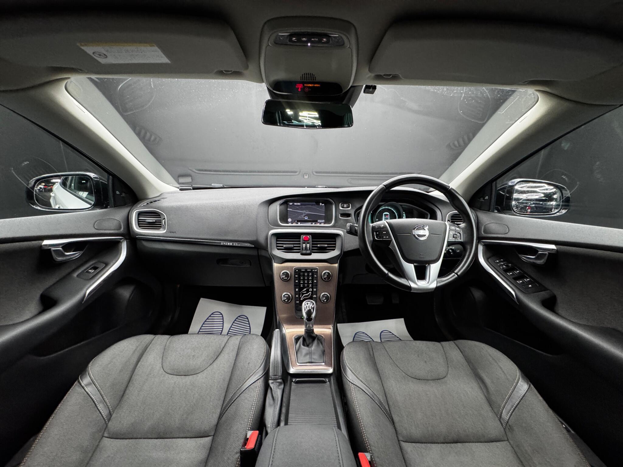 Volvo V40 CROSS COUNTRY - Image 17
