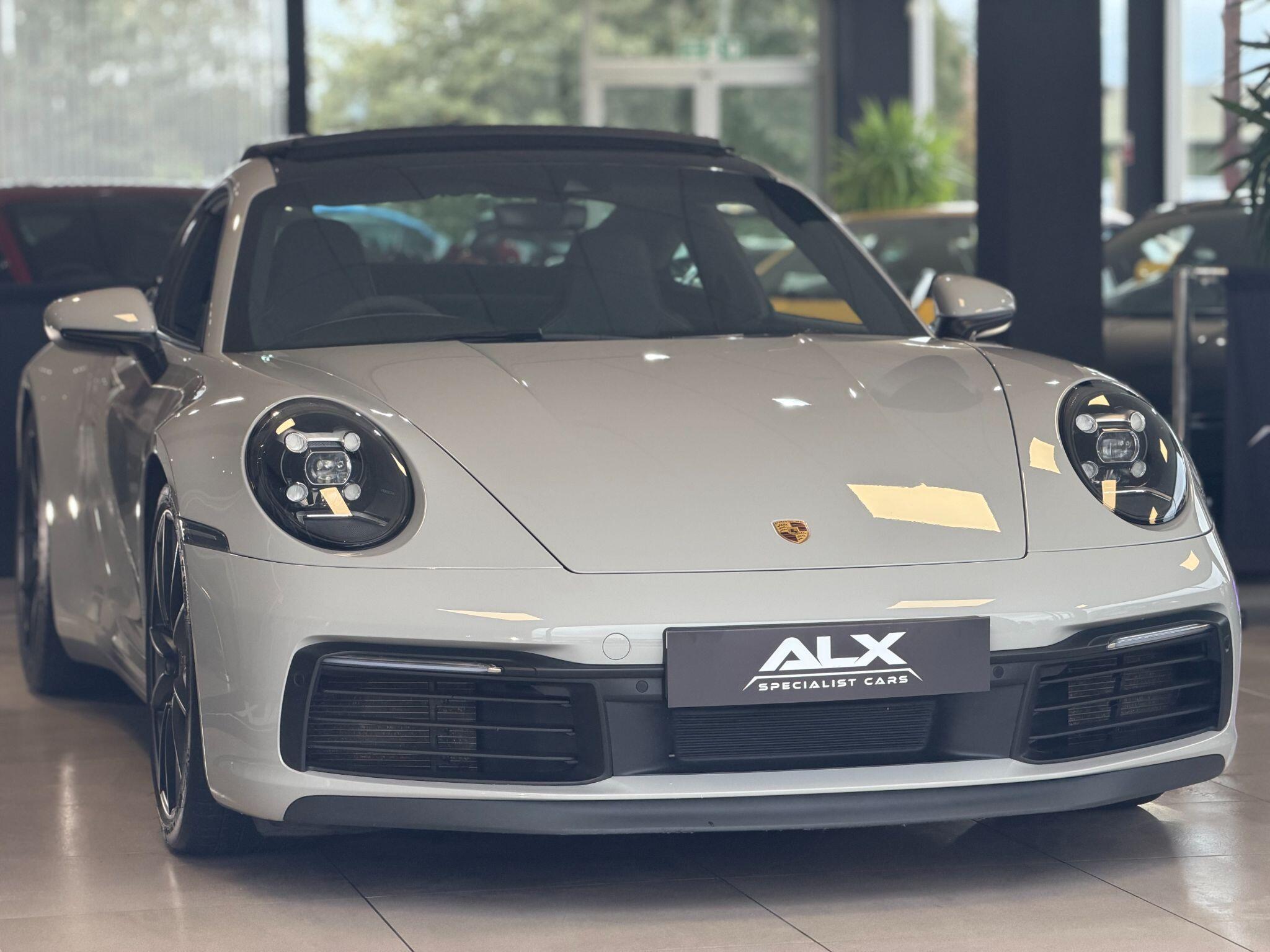 Porsche 911 - Image 8