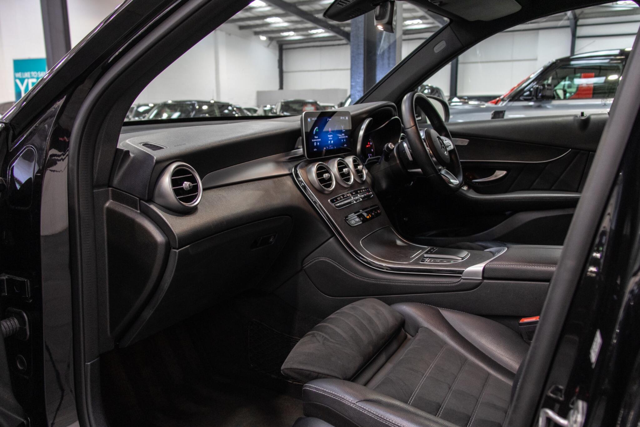 Mercedes GLC - Image 13