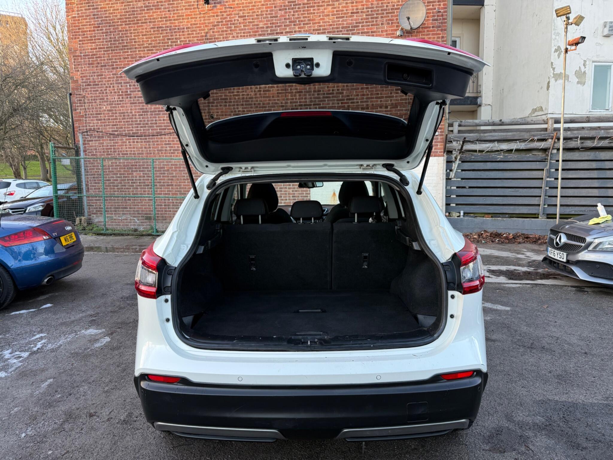 Nissan Qashqai - Image 27