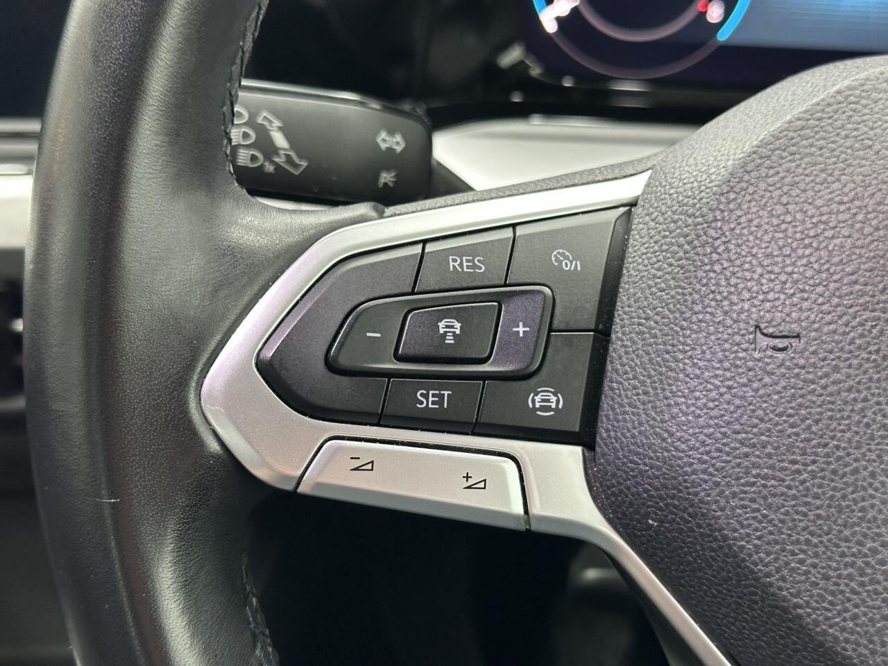 Volkswagen Golf - Image 18
