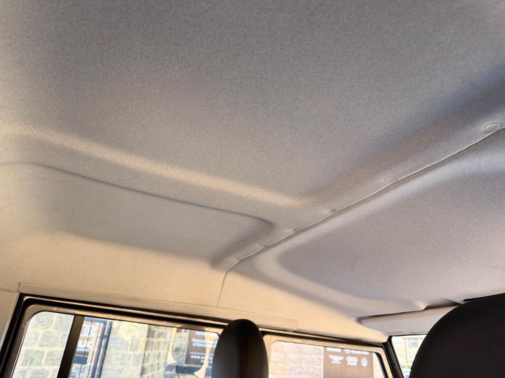 Land Rover Defender 110 - Image 54