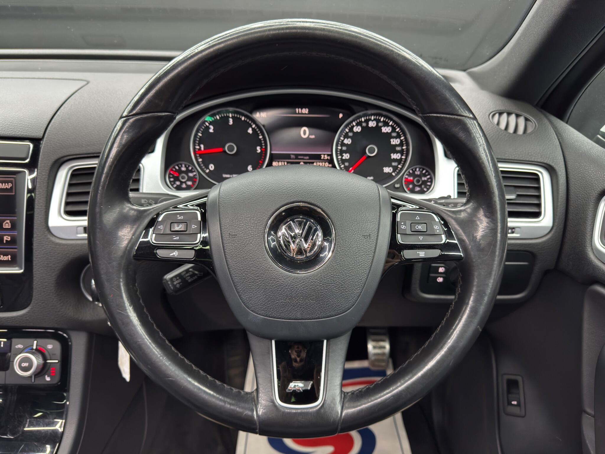 Volkswagen Touareg - Image 19