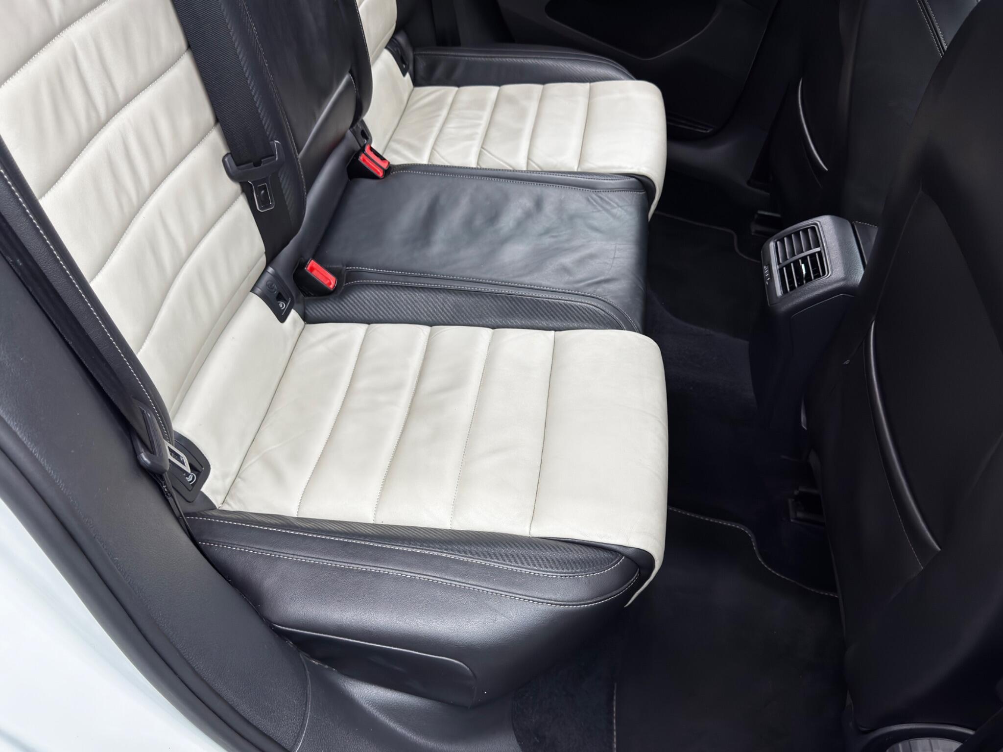 Volkswagen Golf - Image 15