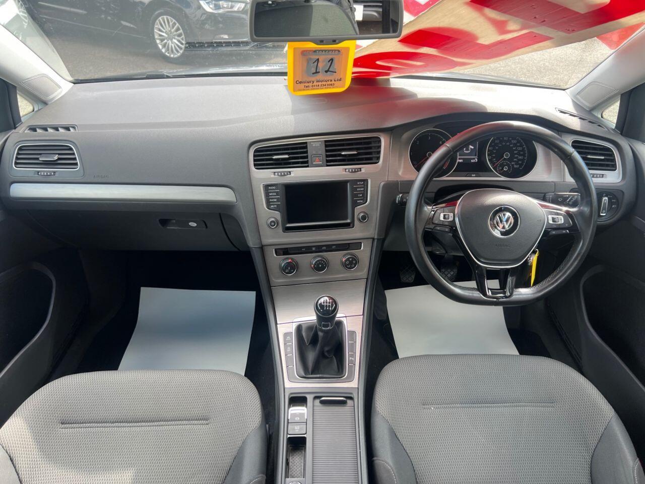 Volkswagen Golf - Image 19