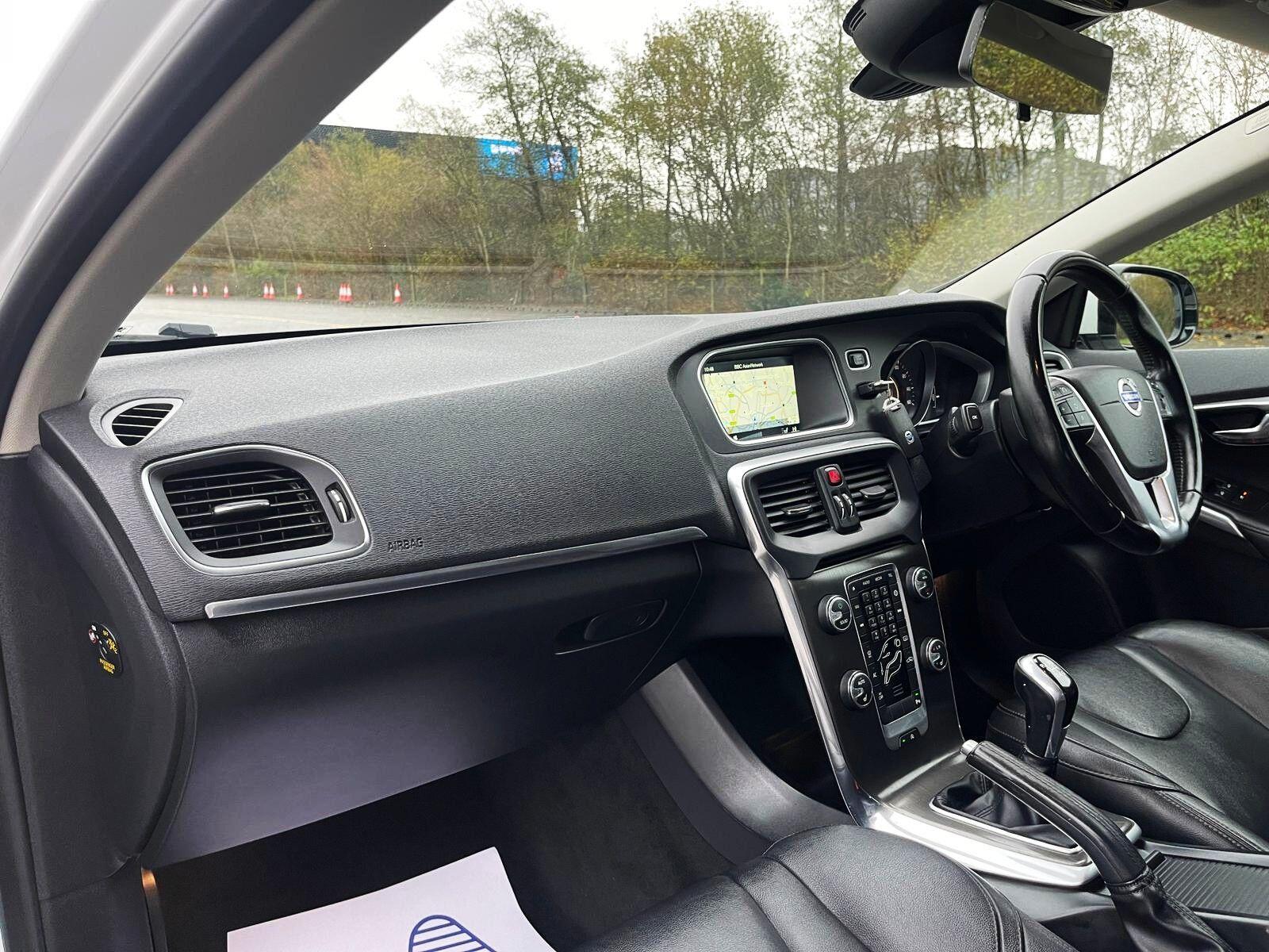 Volvo V40 - Image 19