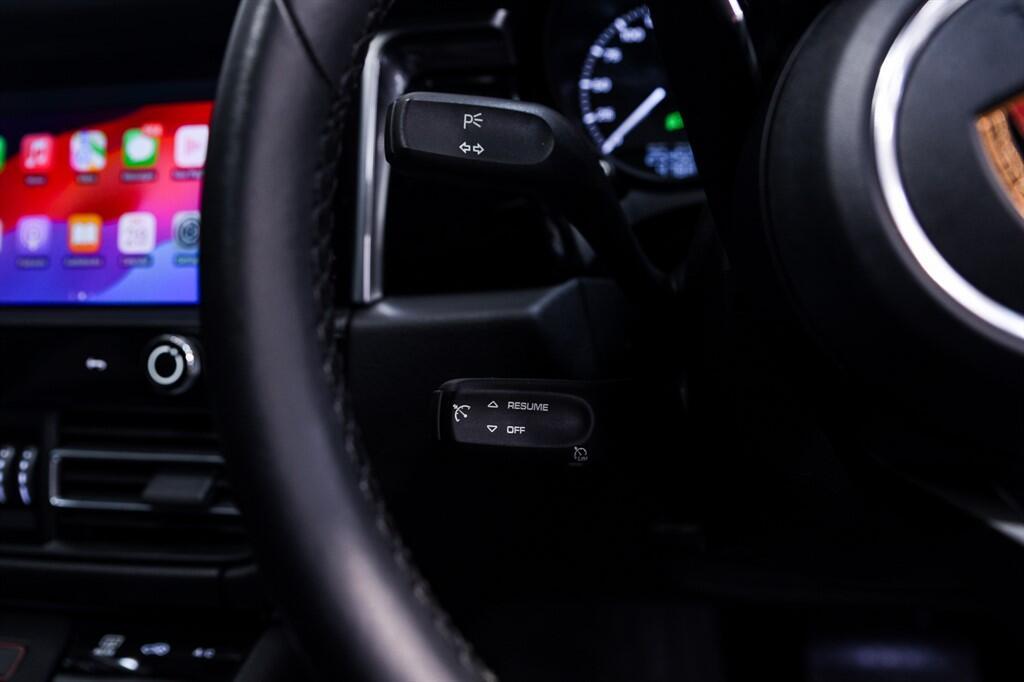 Porsche Macan - Image 27