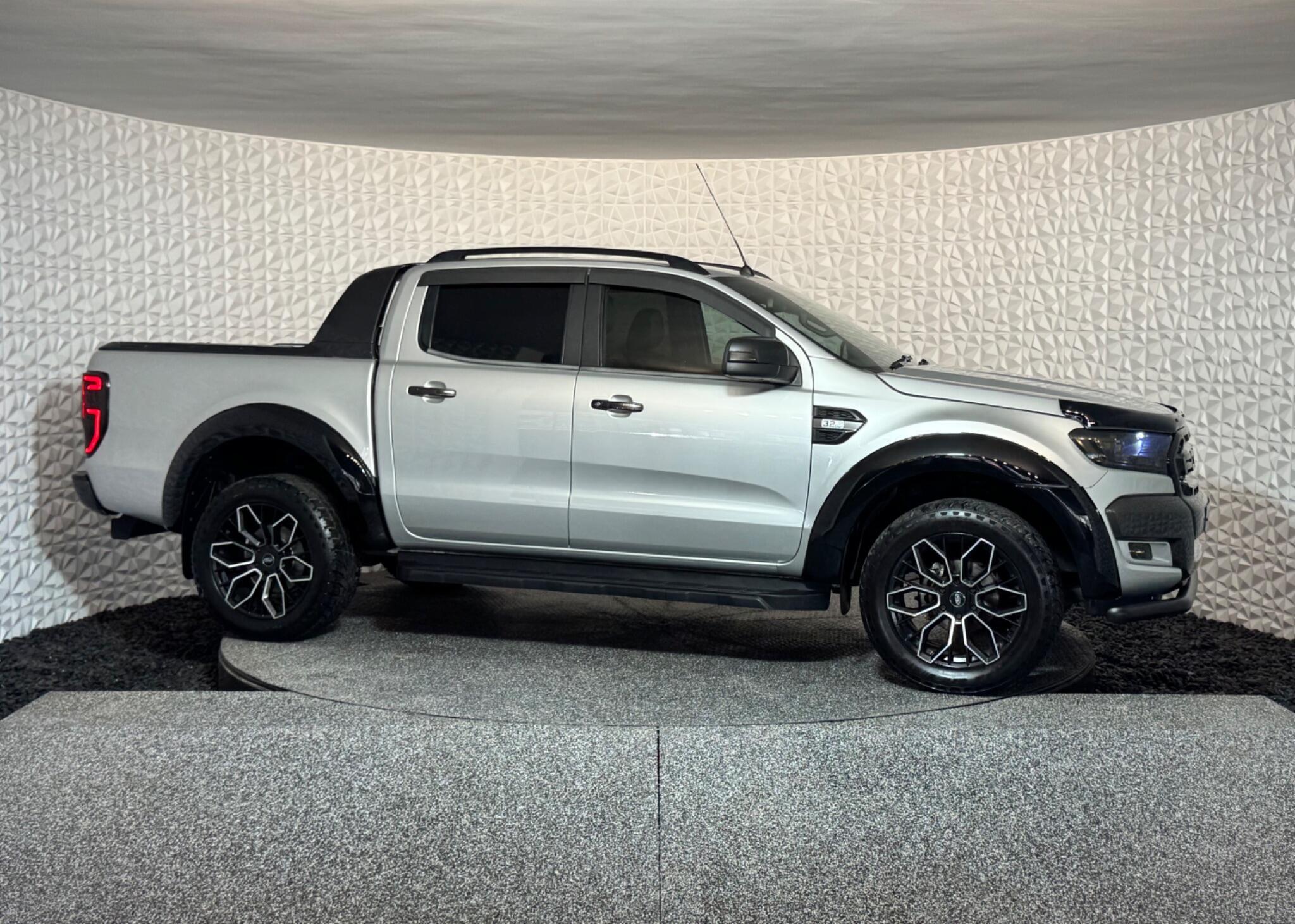 Ford Ranger - Image 8