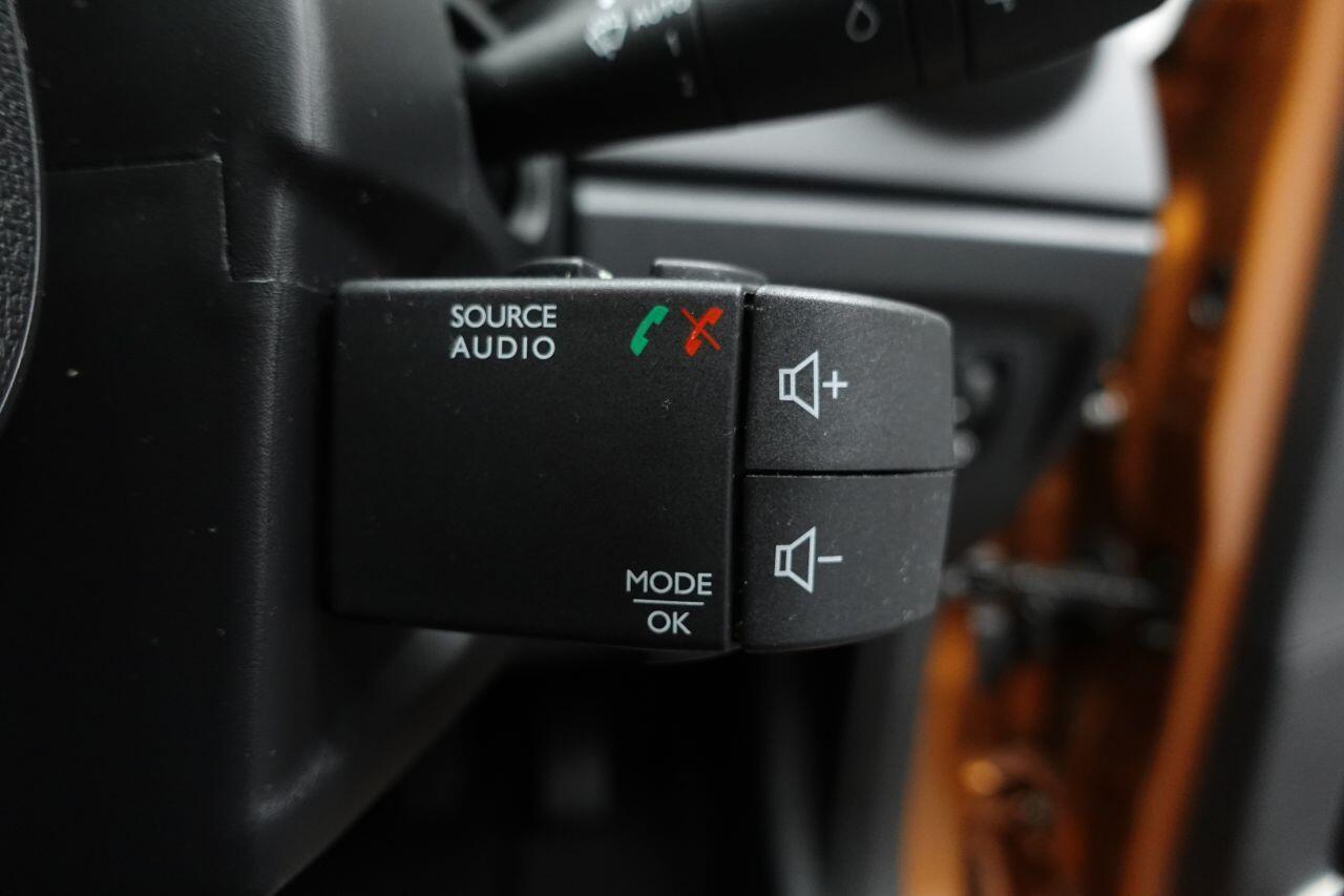 Renault Captur - Image 33